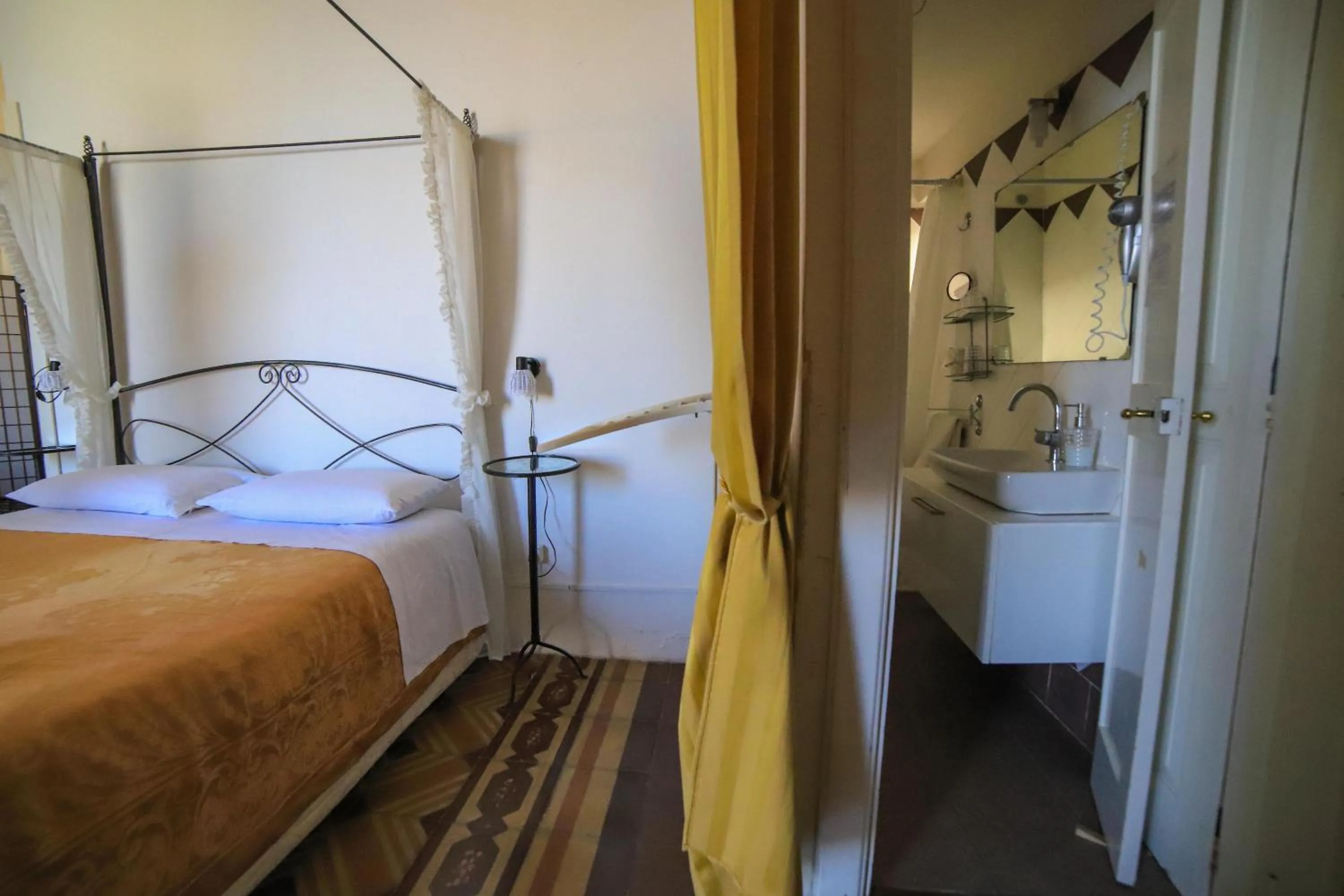 Bedroom in Palazzo Barba