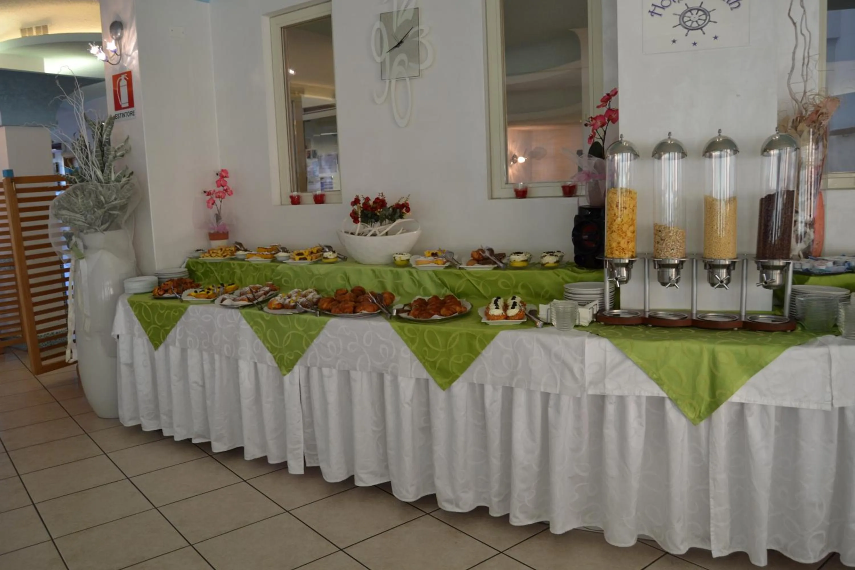 Buffet breakfast in Hotel Zenith