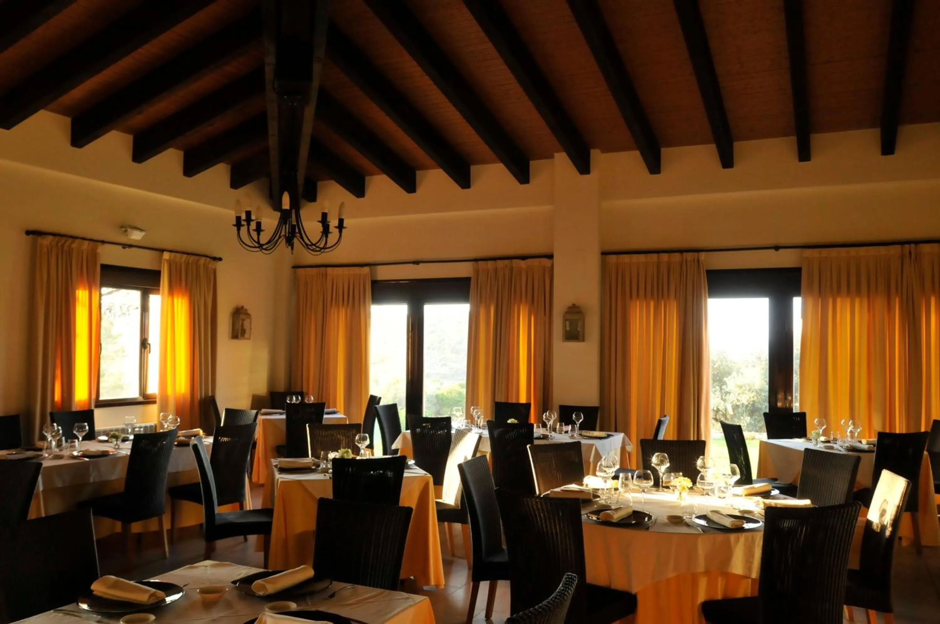 Restaurant/places to eat in Hotel El Rondón