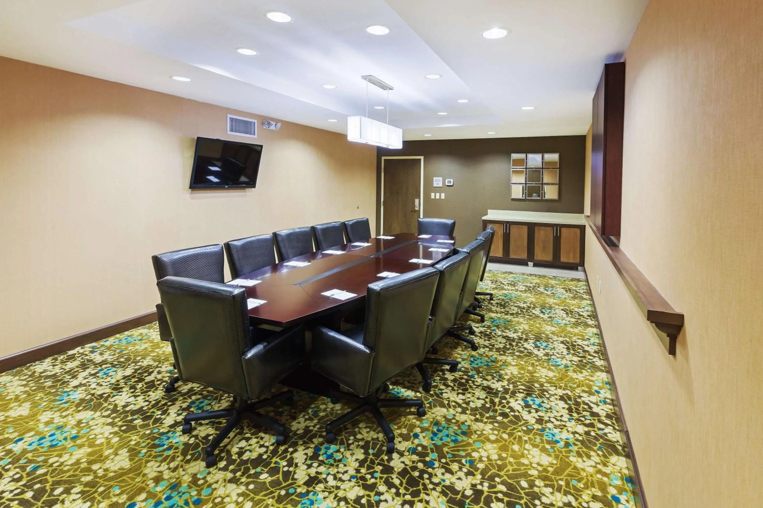 Meeting/conference room in Hampton Inn Austin Oak Hill