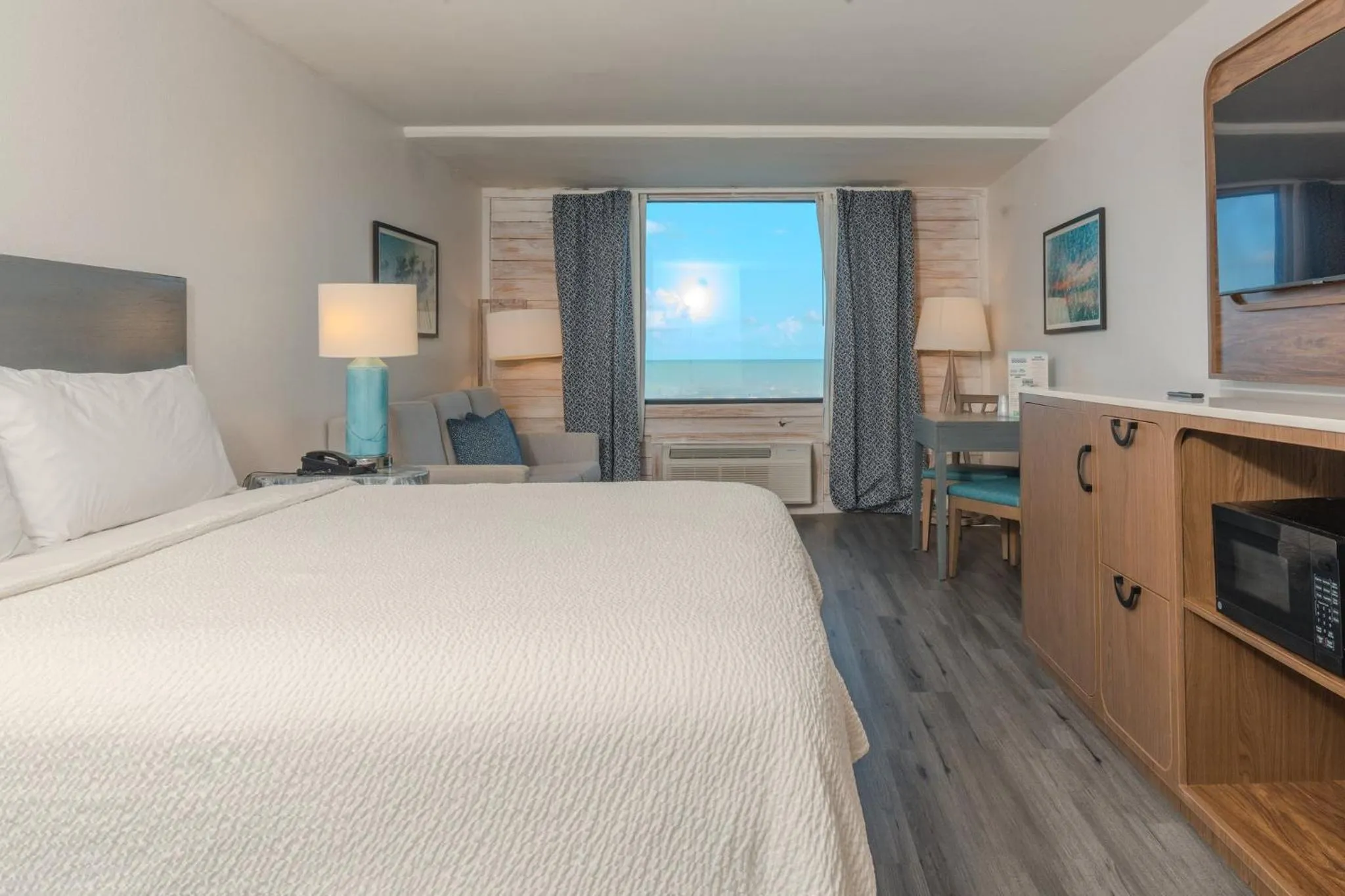 Photo of the whole room, Bed in Holiday Inn Resort South Padre Island-Beach Front by IHG