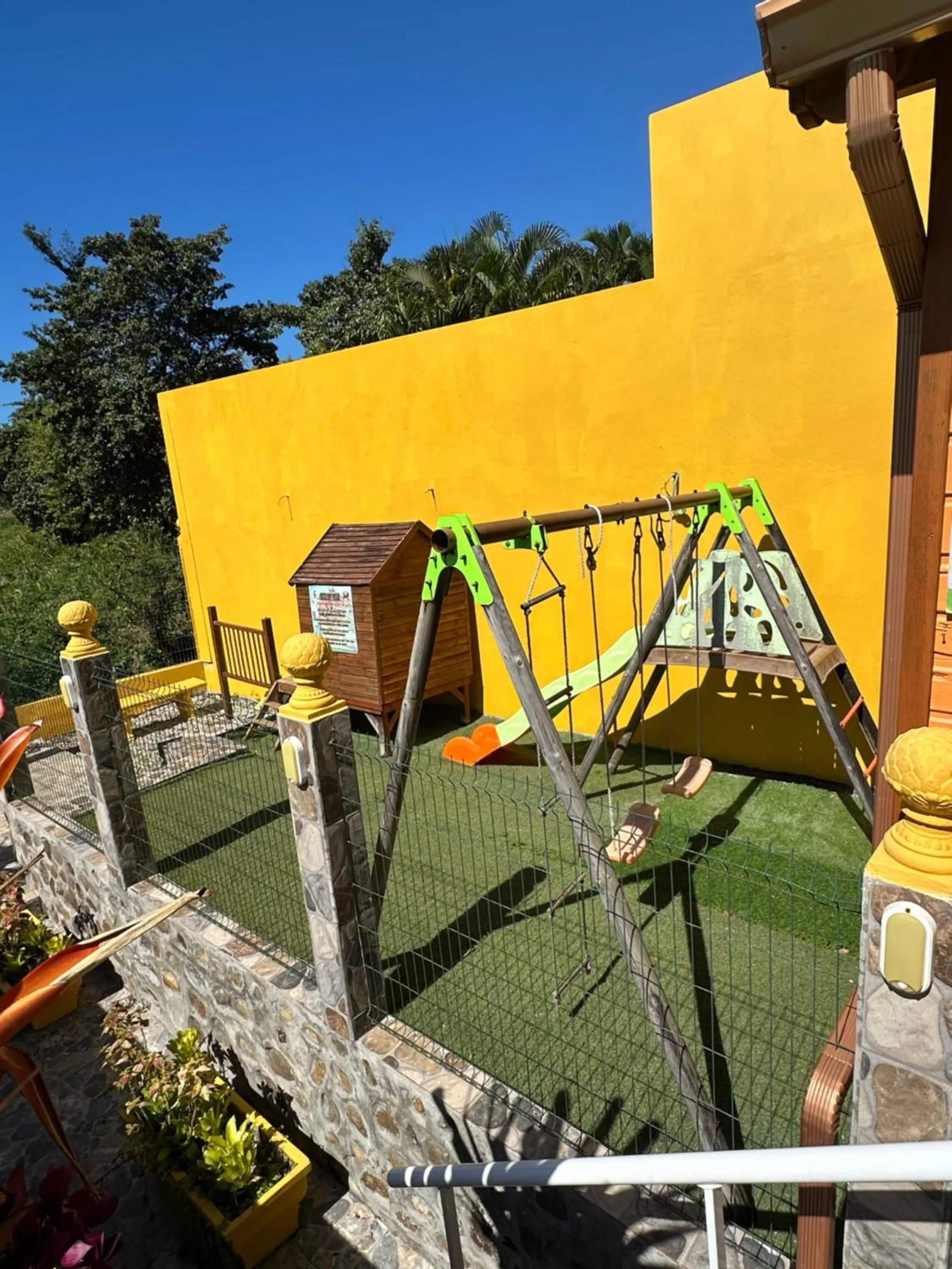 Children play ground in Résidence SIMONA