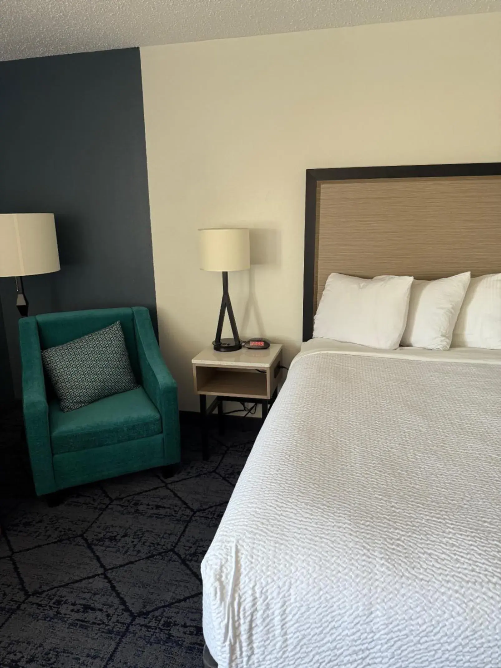 Bed in Baymont by Wyndham Columbia, MO Bed in Baymont by Wyndham Columbia, MO