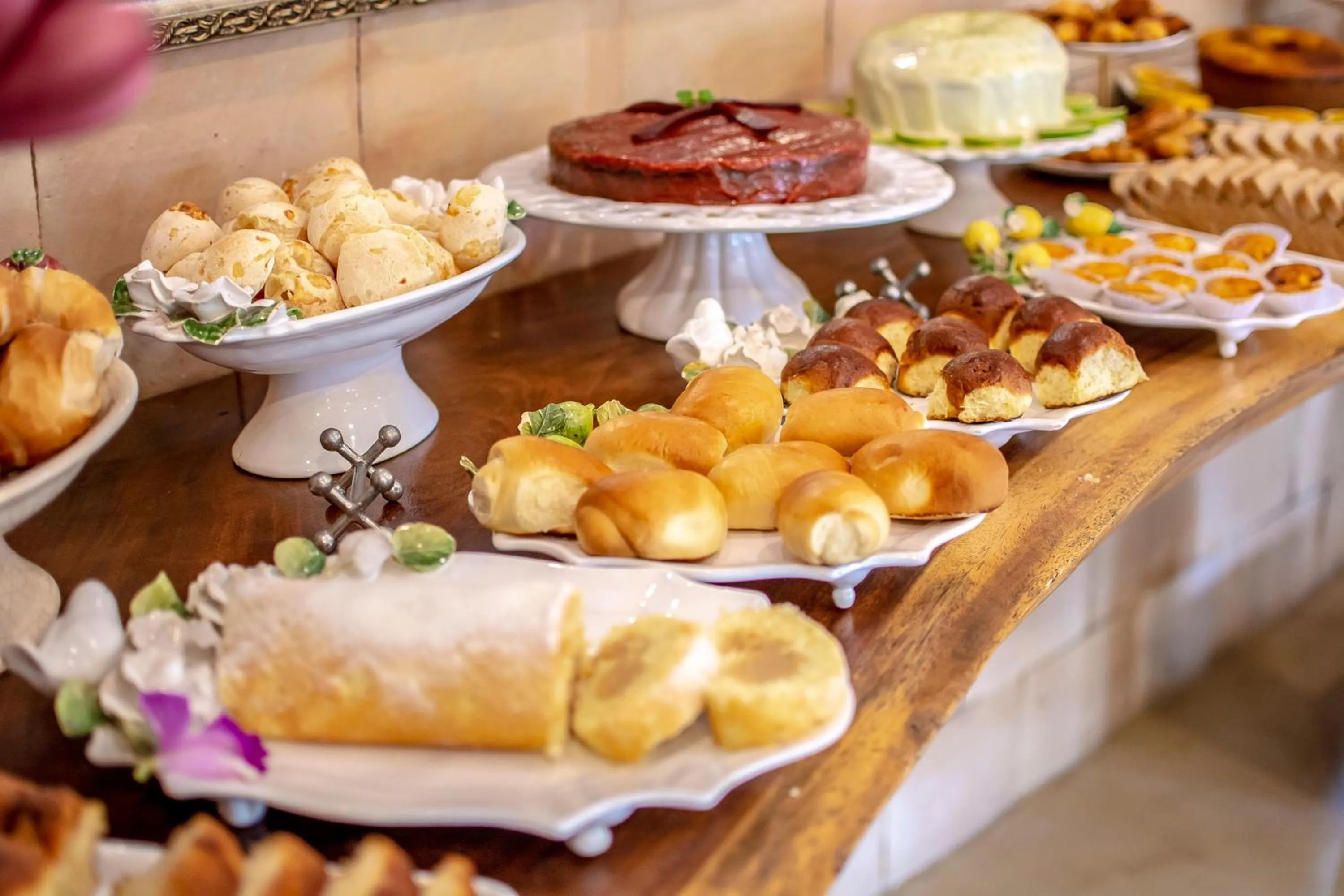 Buffet breakfast in Pousada Solar da Imperatriz