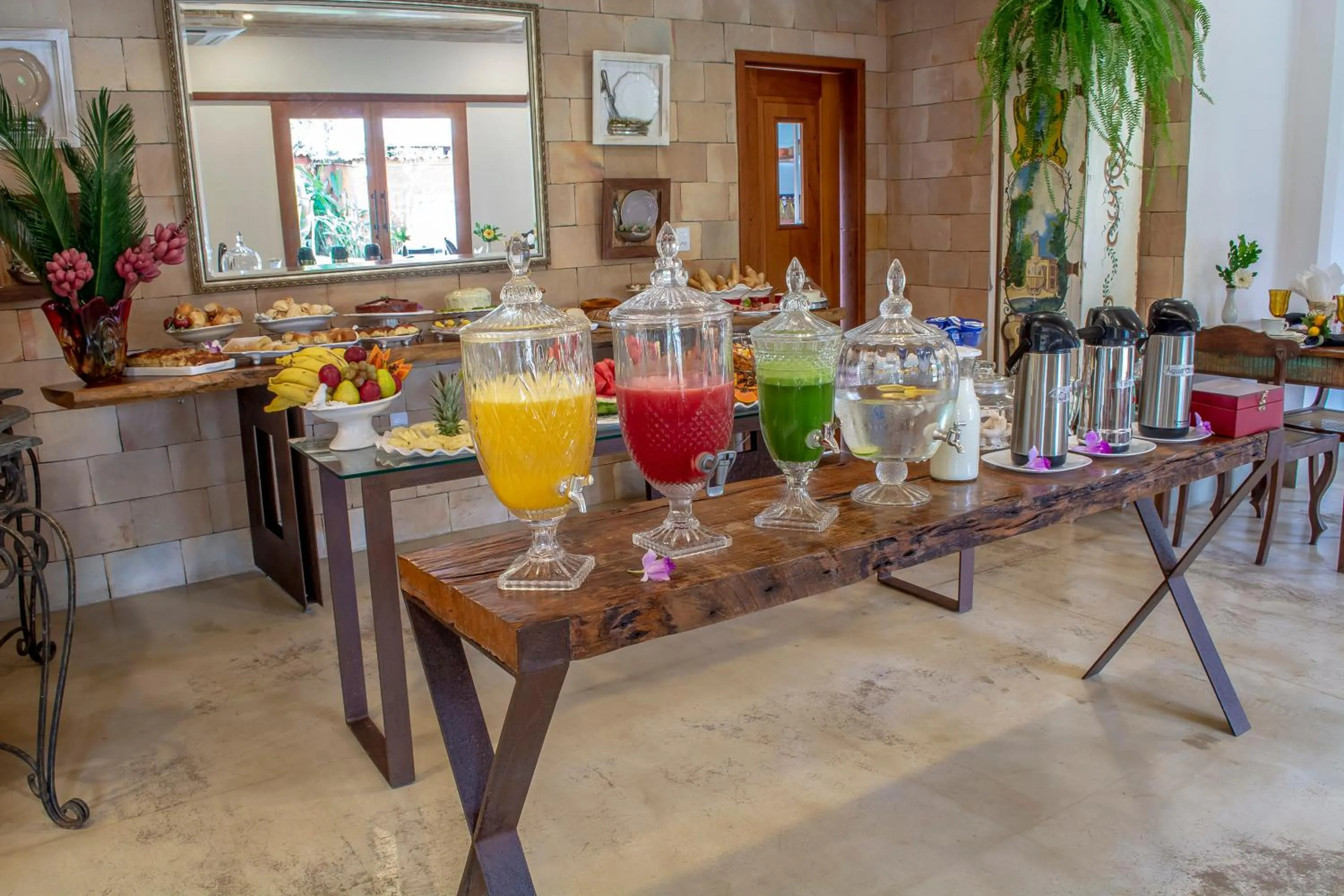 Buffet breakfast in Pousada Solar da Imperatriz
