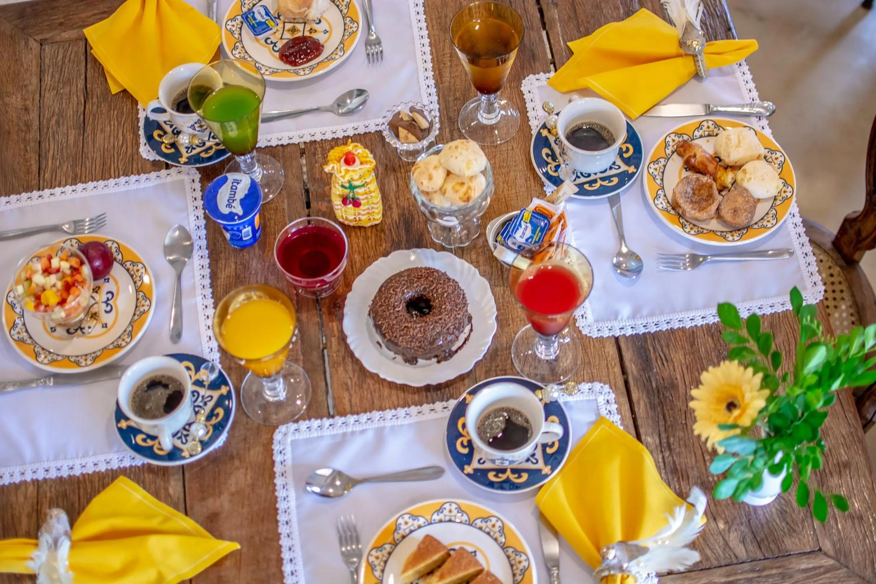 Buffet breakfast in Pousada Solar da Imperatriz