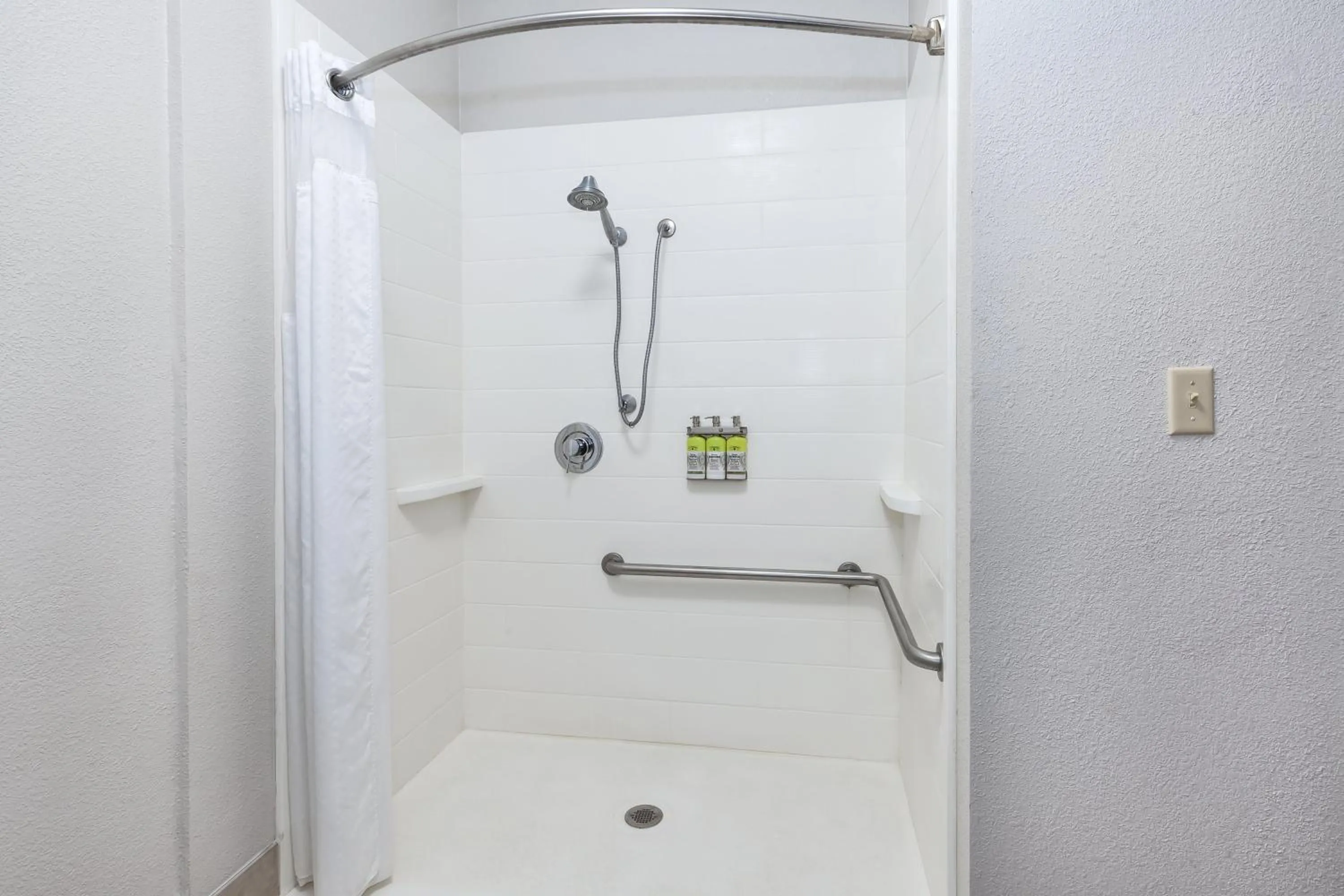 Photo of the whole room in Holiday Inn Express and Suites Three Rivers by IHG