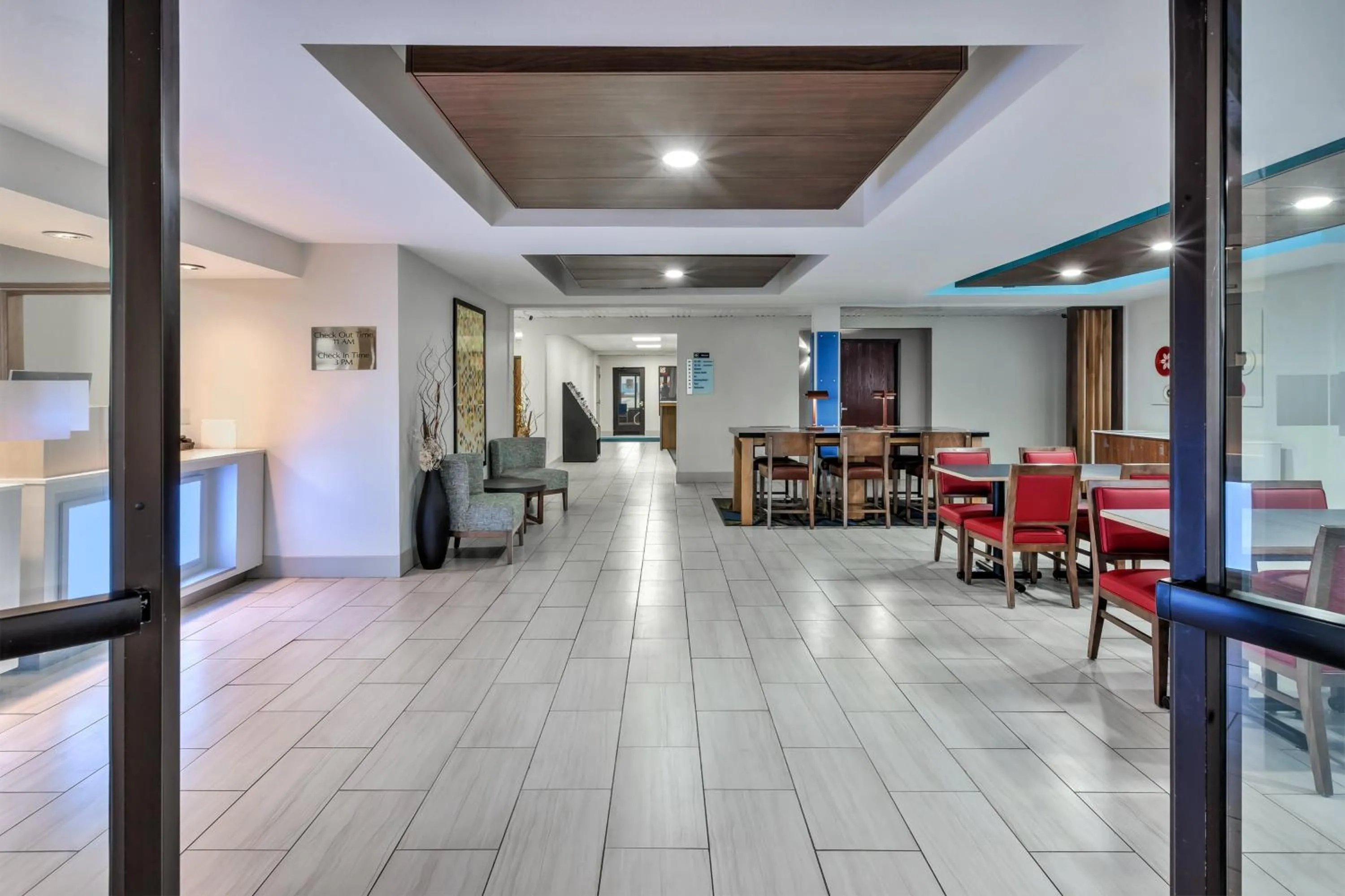Property building in Holiday Inn Express and Suites Three Rivers by IHG
