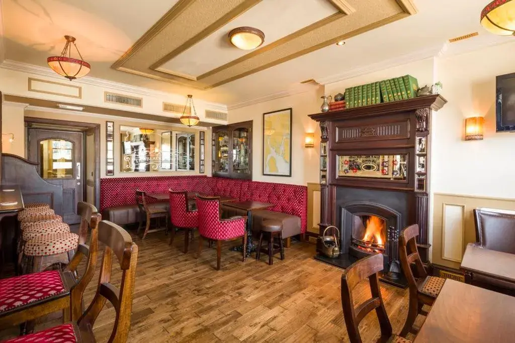 Lounge or bar, Restaurant/Places to Eat in The Royal Hotel Campbeltown
