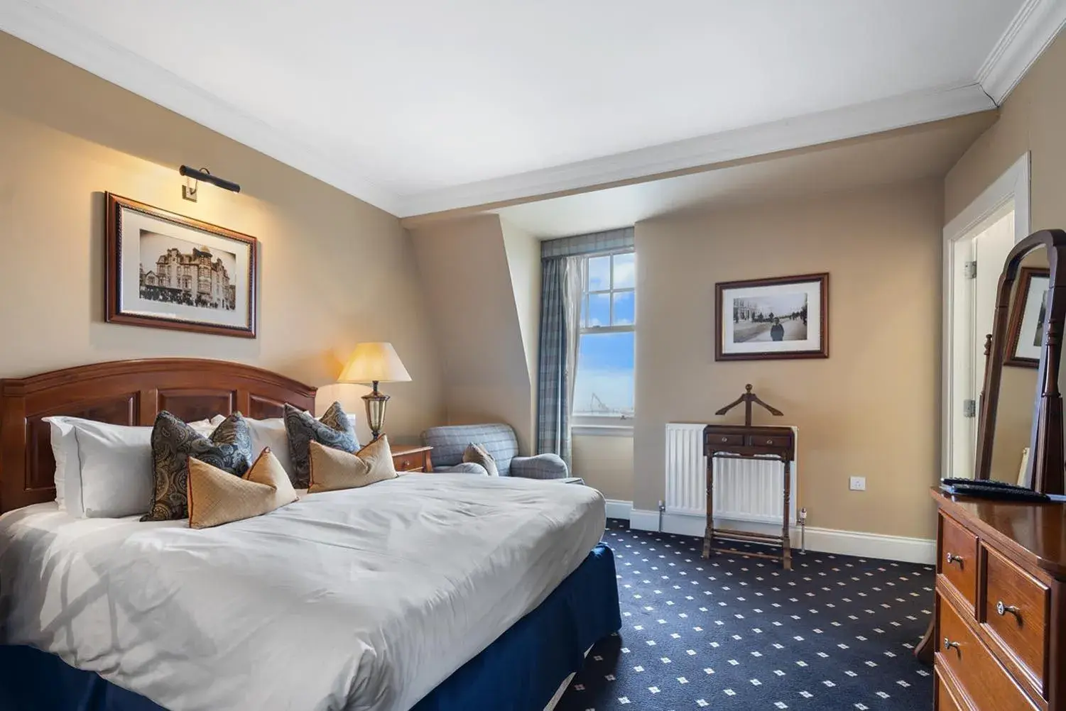 Double Room - single occupancy in The Royal Hotel Campbeltown Double Room - single occupancy in The Royal Hotel Campbeltown