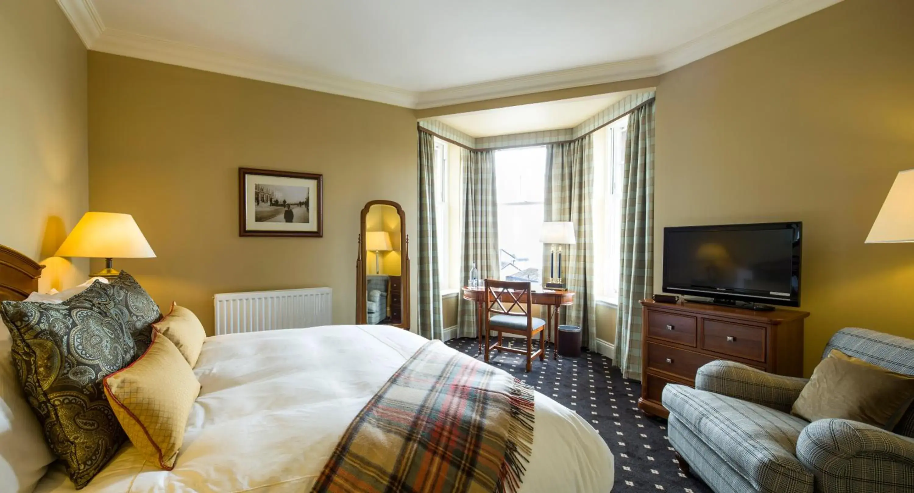 Bedroom, Bed in The Royal Hotel Campbeltown