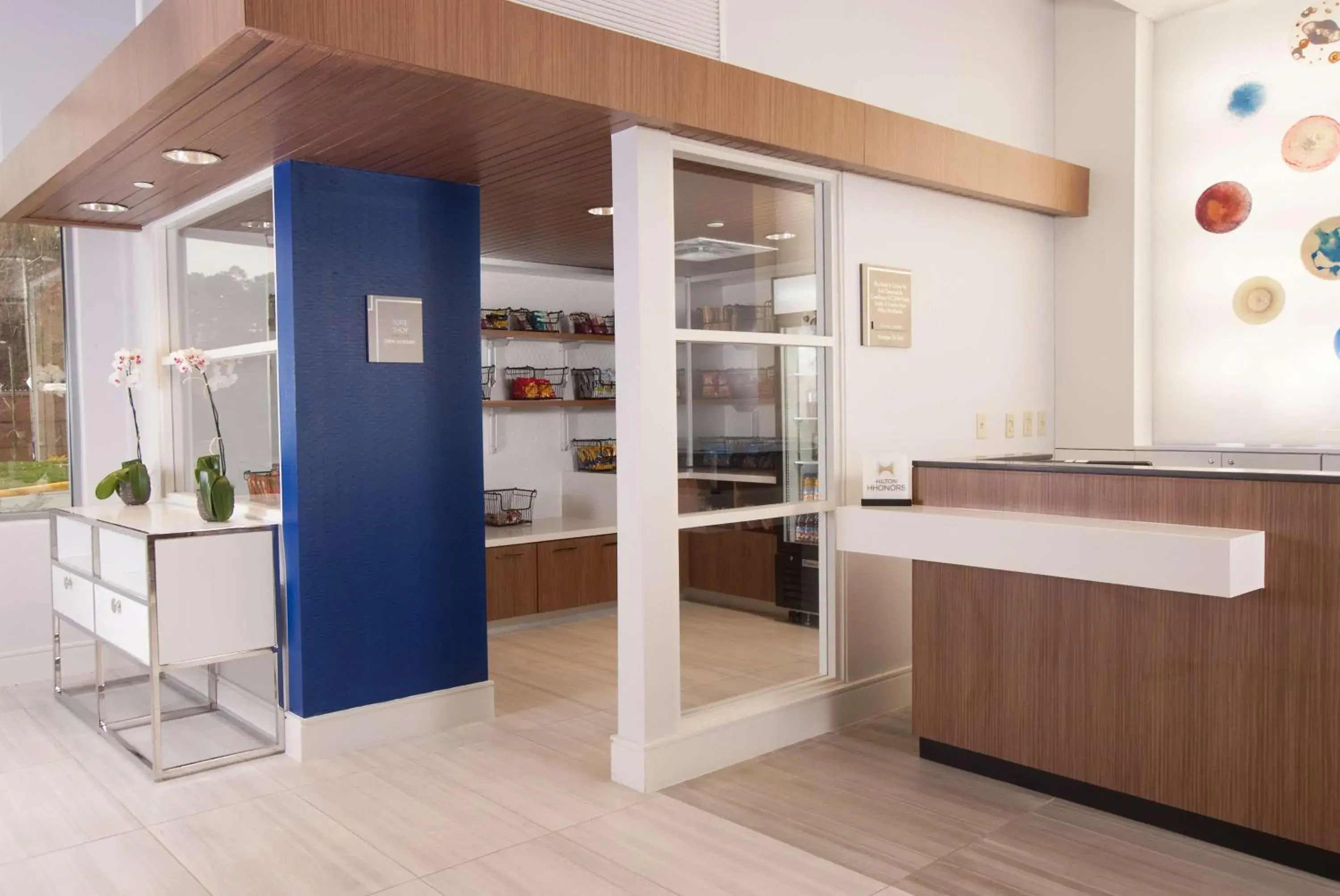 Restaurant/places to eat in Embassy Suites by Hilton Raleigh Crabtree Restaurant/places to eat in Embassy Suites by Hilton Raleigh Crabtree