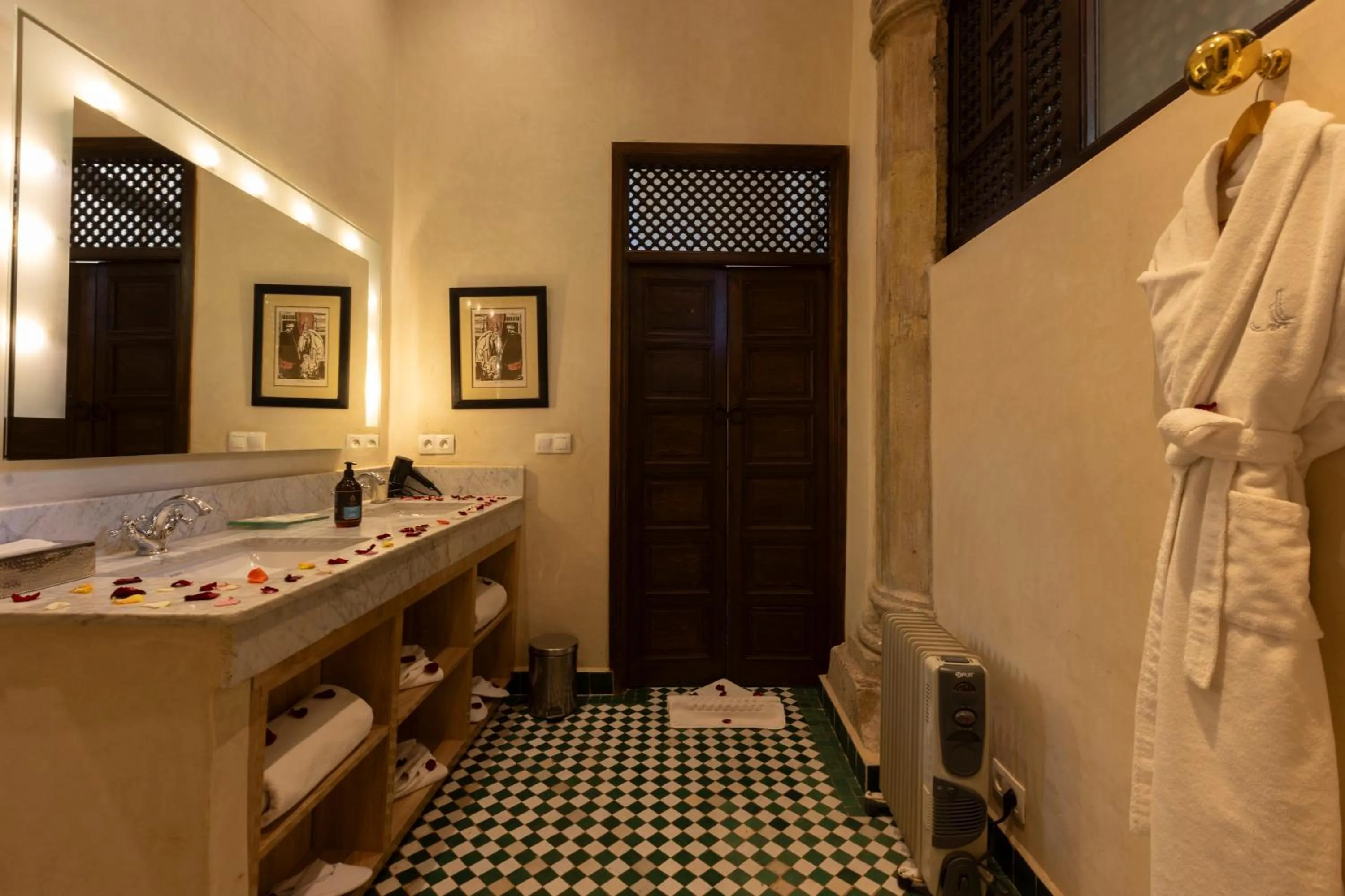 Bathroom in Le Palais Rhoul and Spa