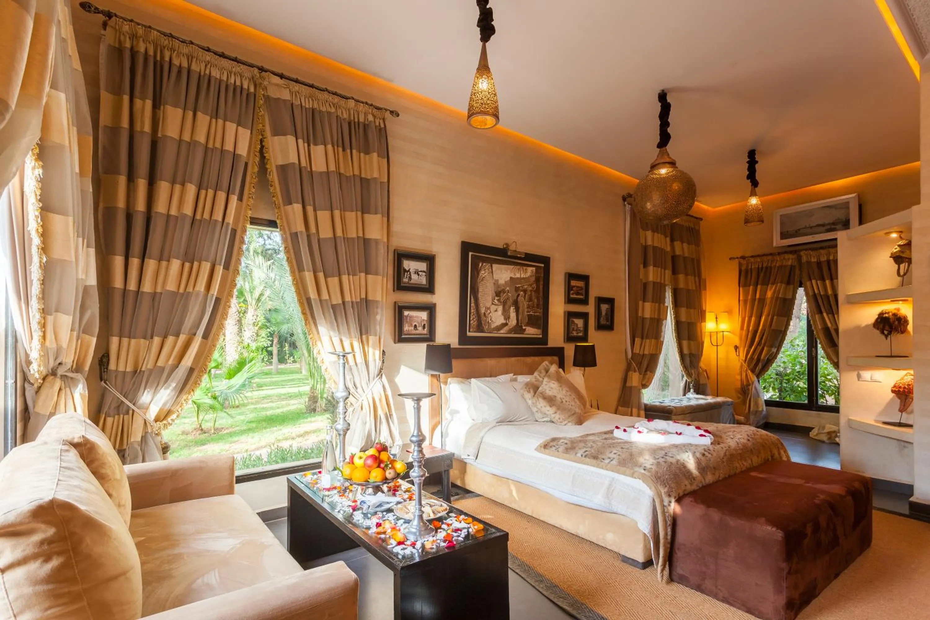 Bed in Le Palais Rhoul and Spa