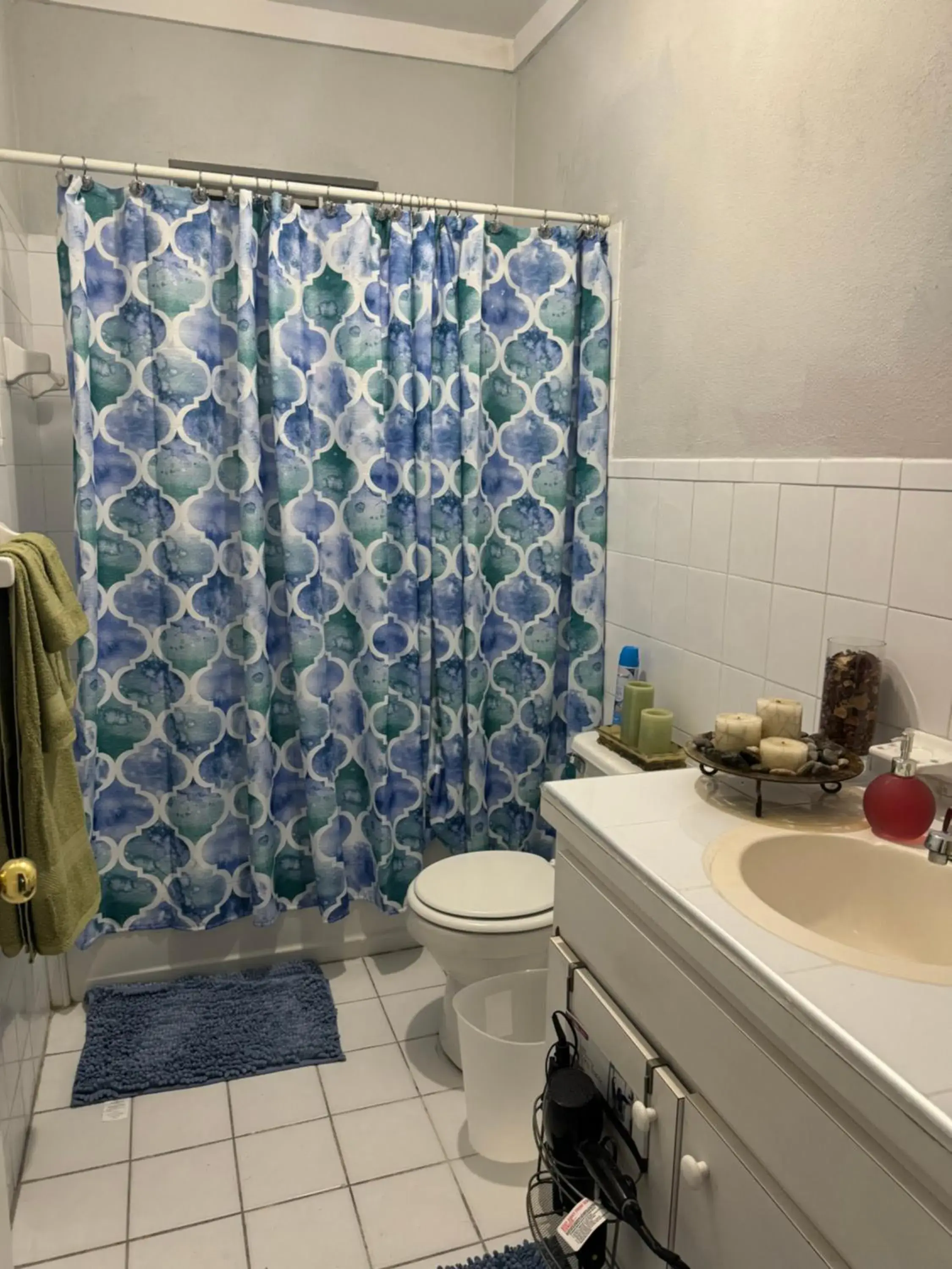 Bathroom in Kozy Bahamas Getaway Bathroom in Kozy Bahamas Getaway