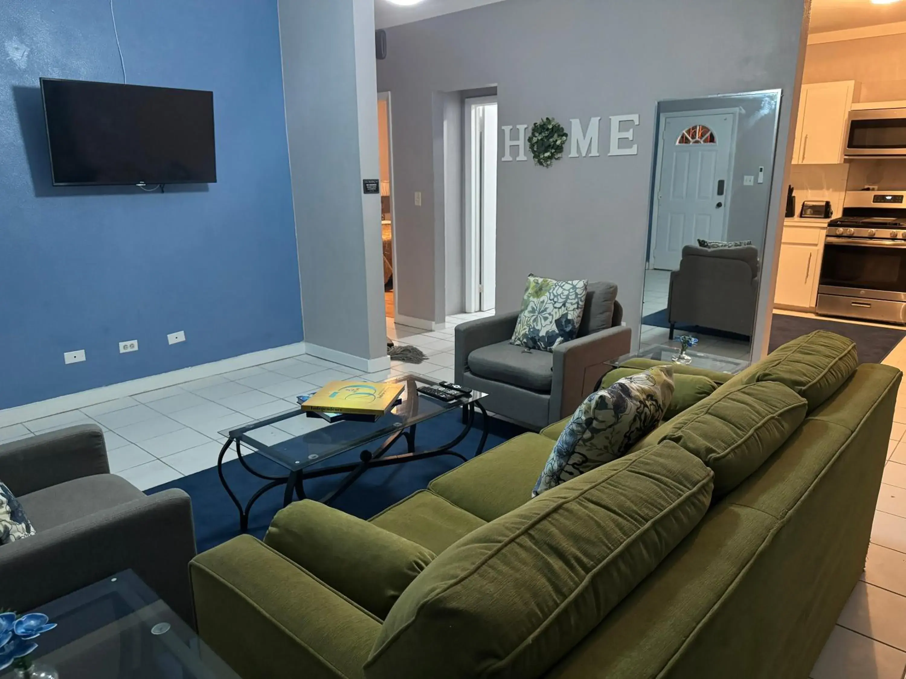 Living room in Kozy Bahamas Getaway Living room in Kozy Bahamas Getaway