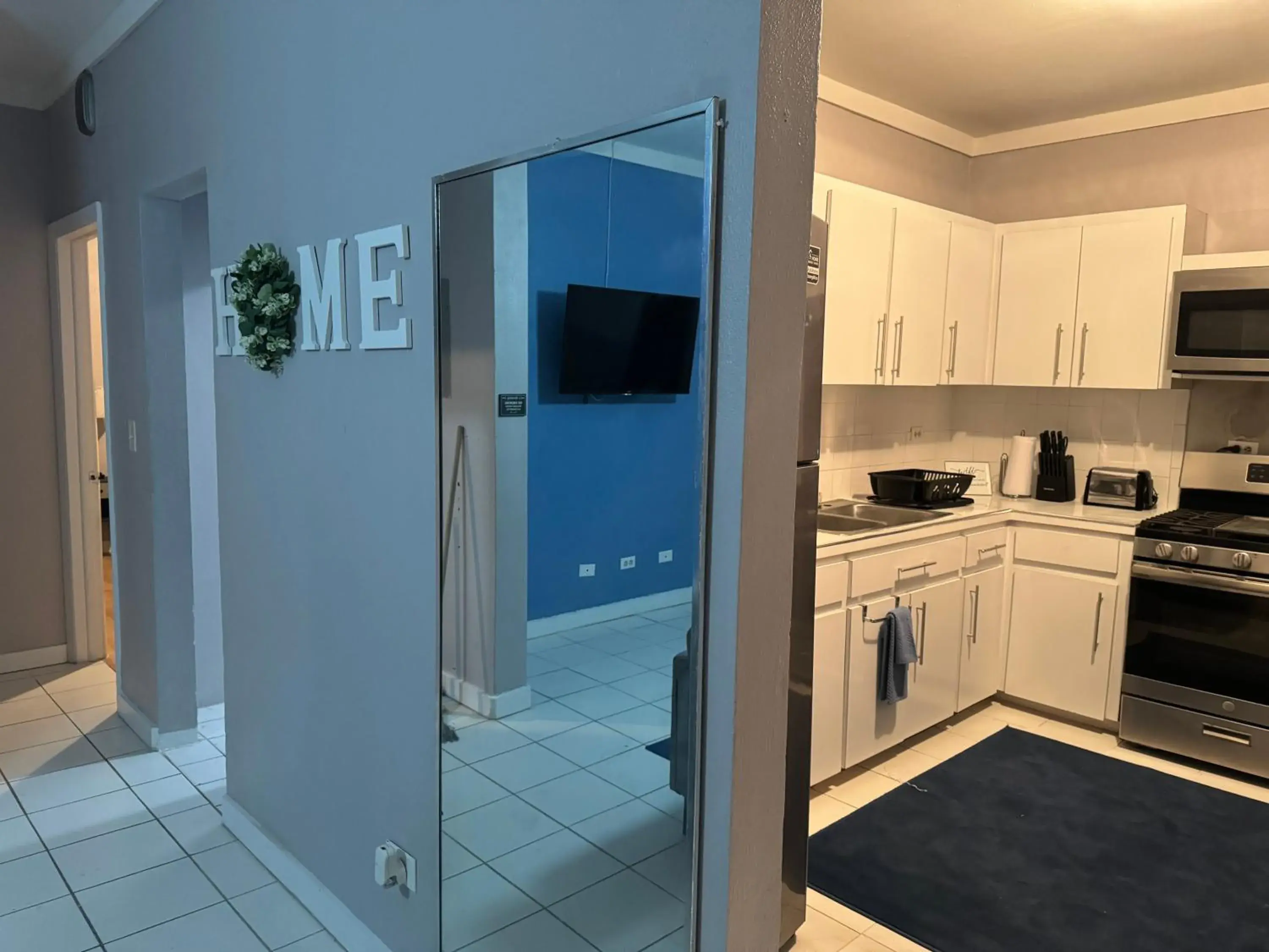 Property building in Kozy Bahamas Getaway Property building in Kozy Bahamas Getaway