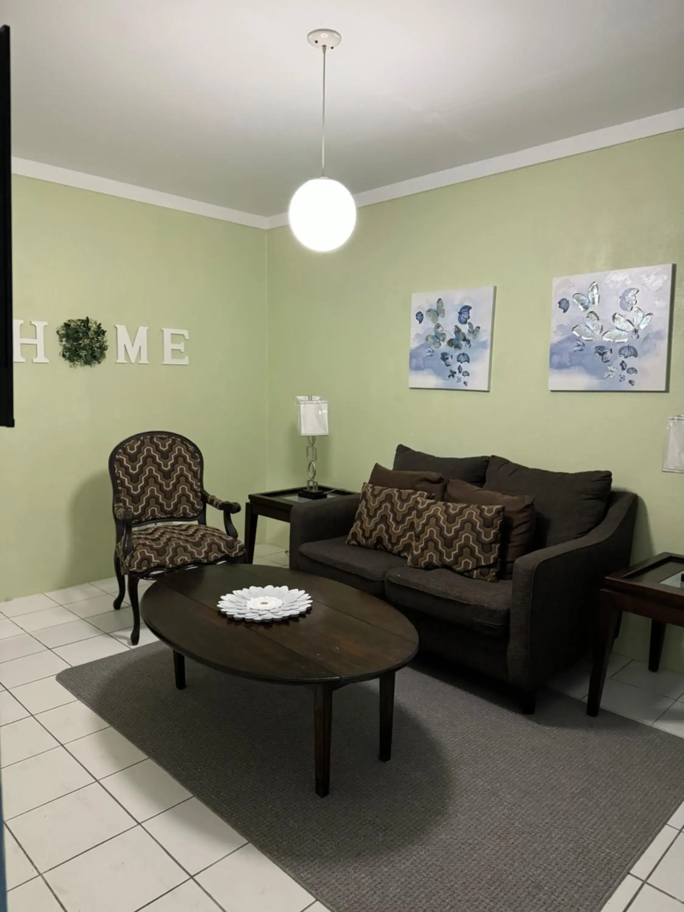 Living room in Kozy Bahamas Getaway Living room in Kozy Bahamas Getaway