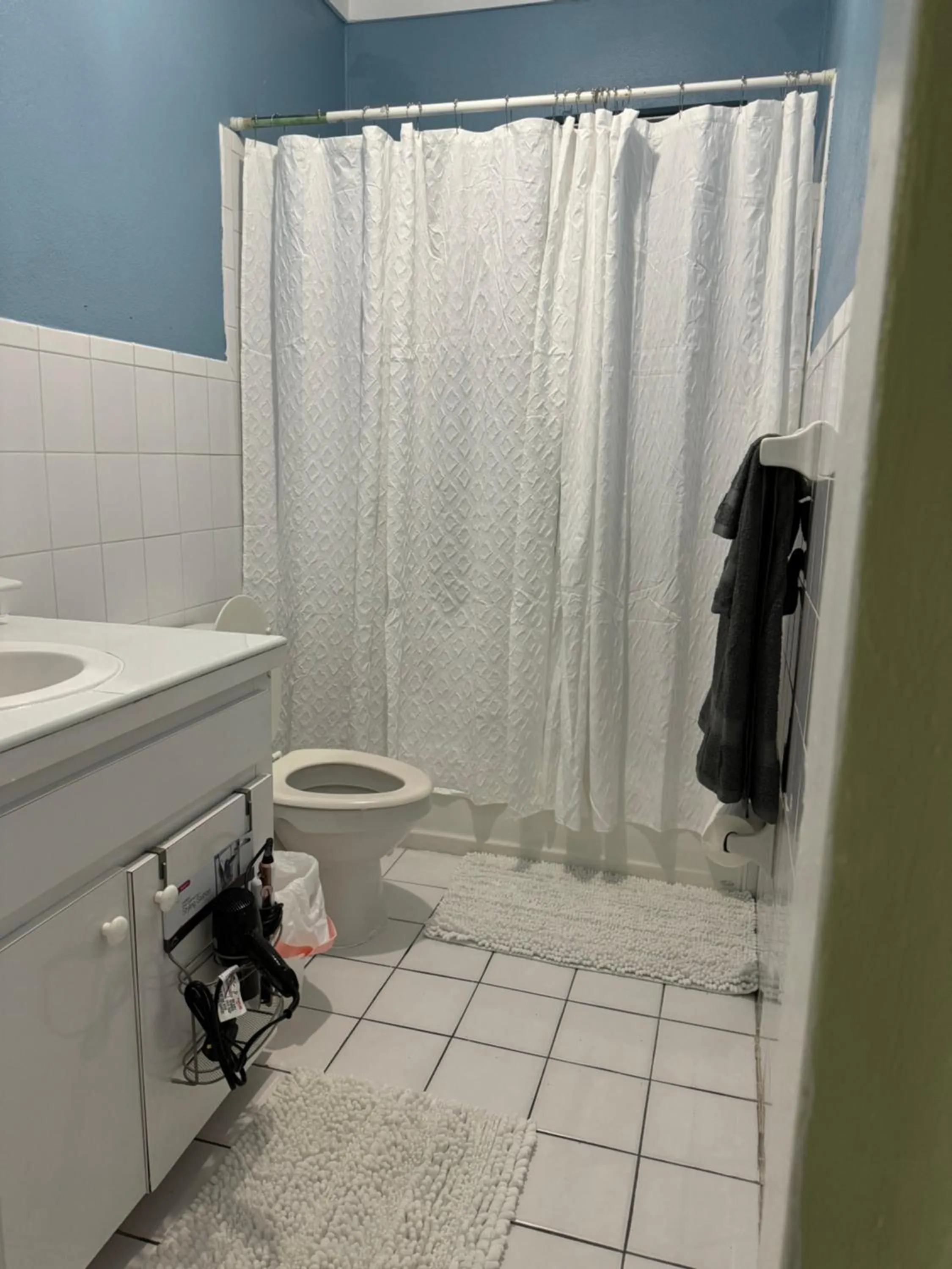 Bathroom in Kozy Bahamas Getaway