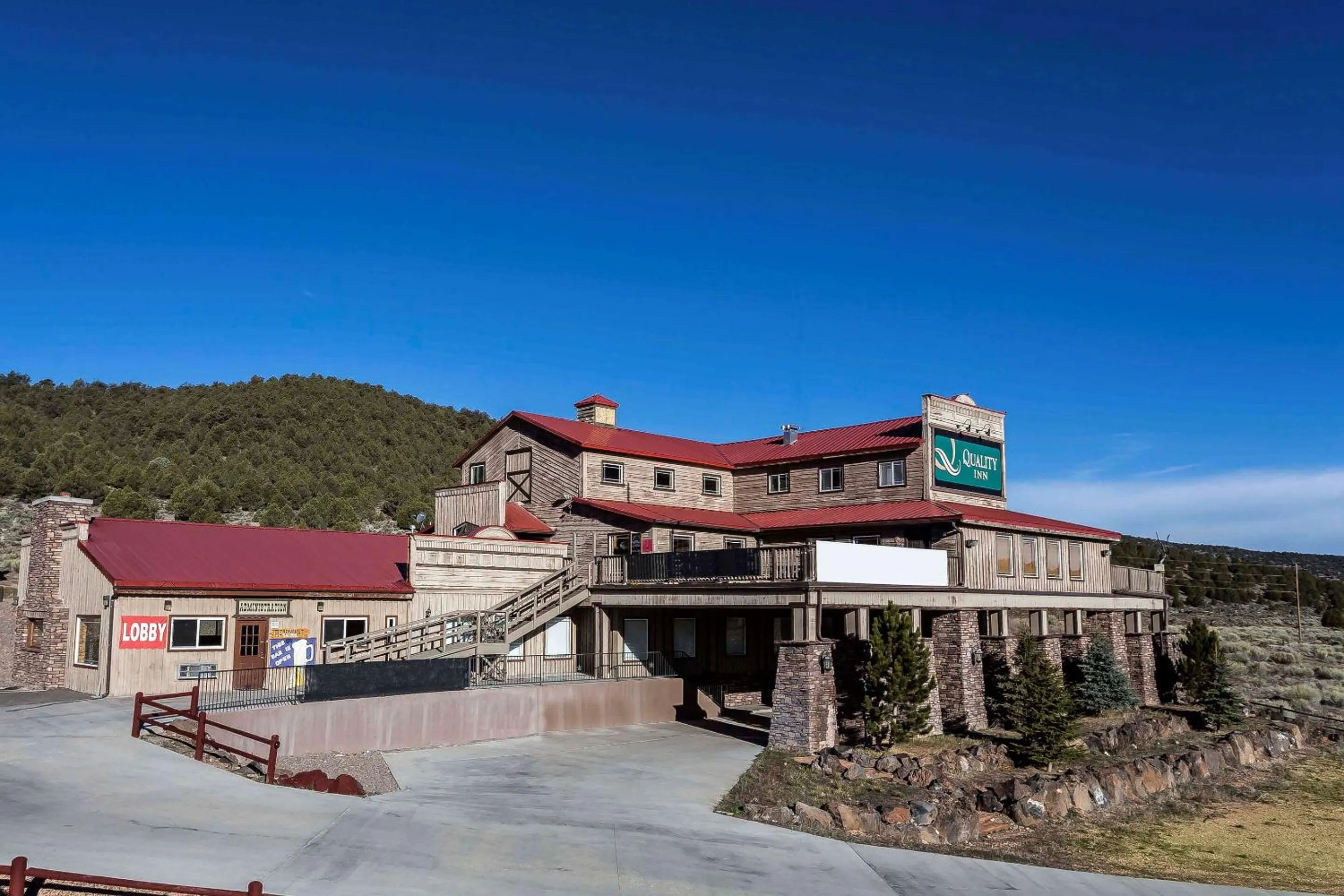 Property building in Quality Inn Bryce Canyon