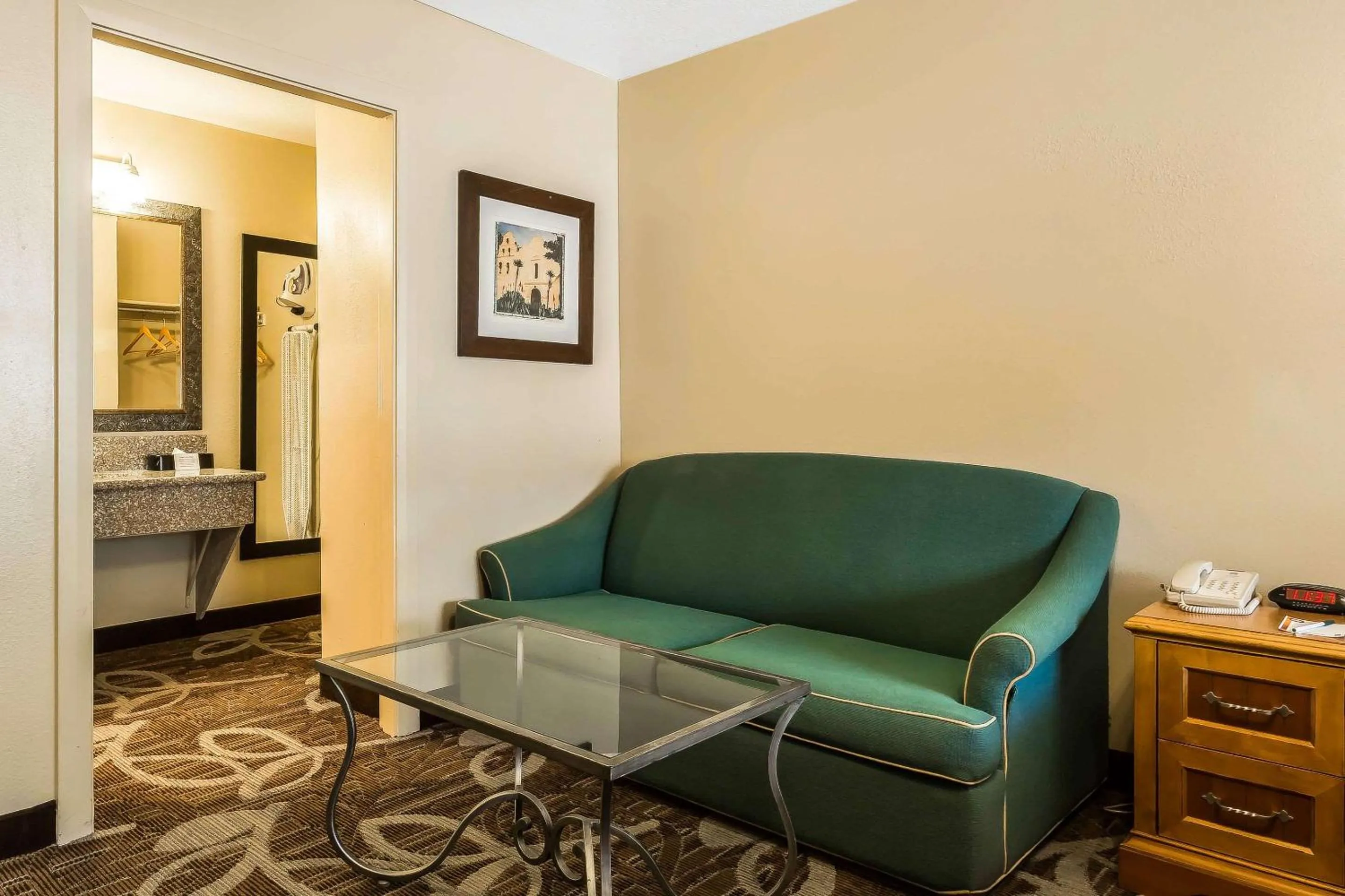 Photo of the whole room in Quality Inn Bryce Canyon