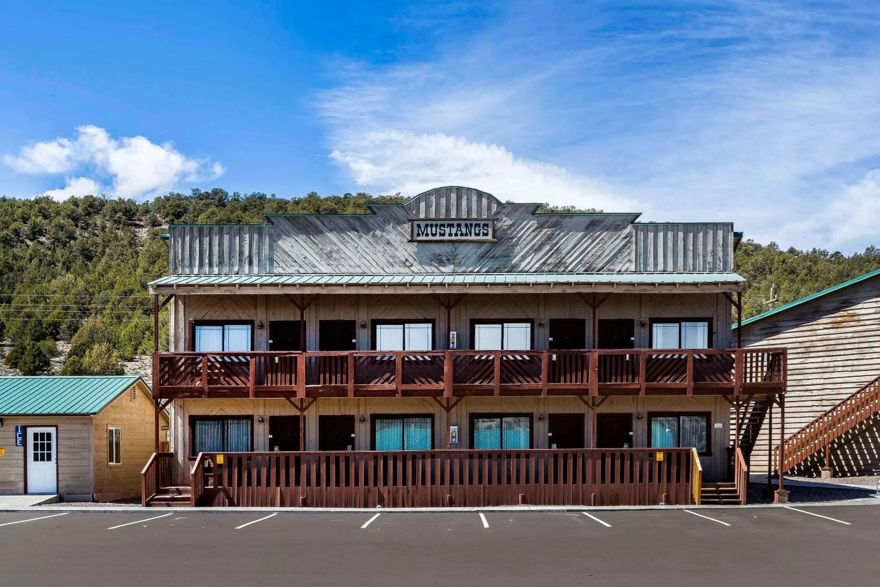 Property building in Quality Inn Bryce Canyon