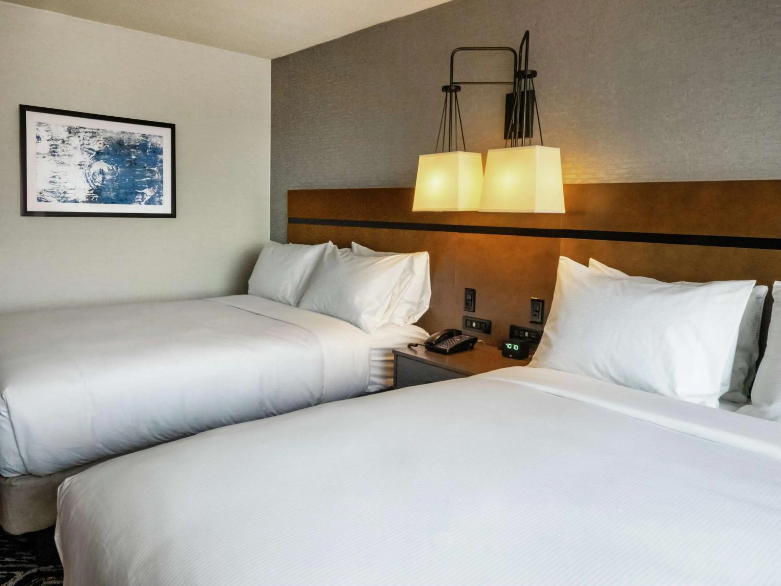 Bed in Doubletree By Hilton Jamestown, Ny