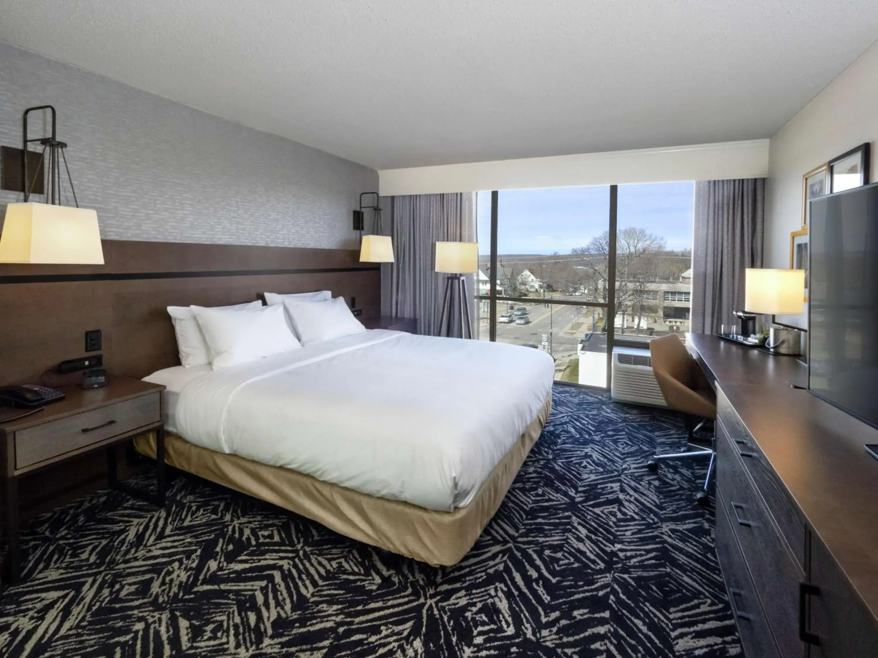 Bedroom, Bed in Doubletree By Hilton Jamestown, Ny Bedroom, Bed in Doubletree By Hilton Jamestown, Ny