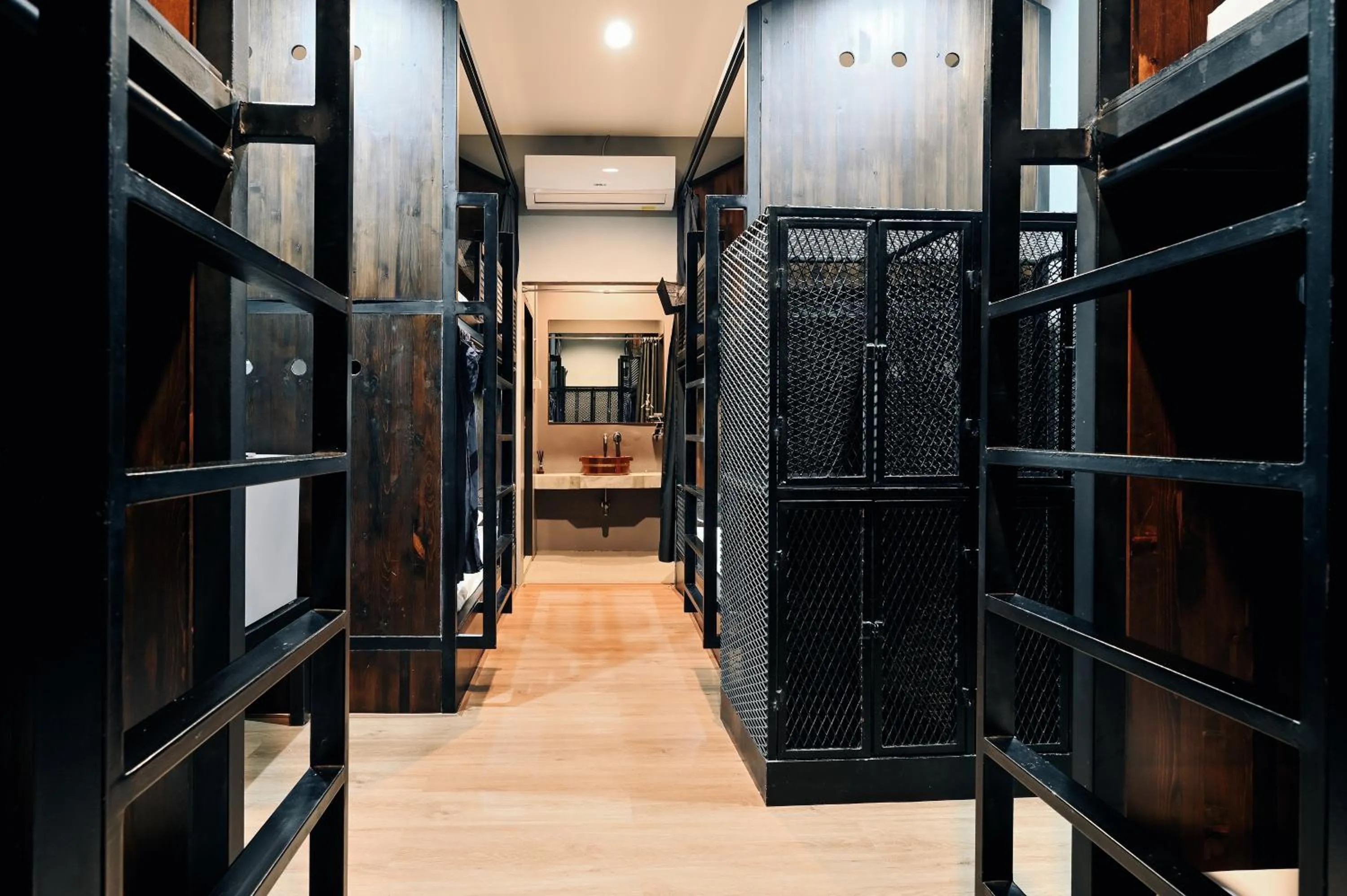 bunk bed in Castle Black Bangkok