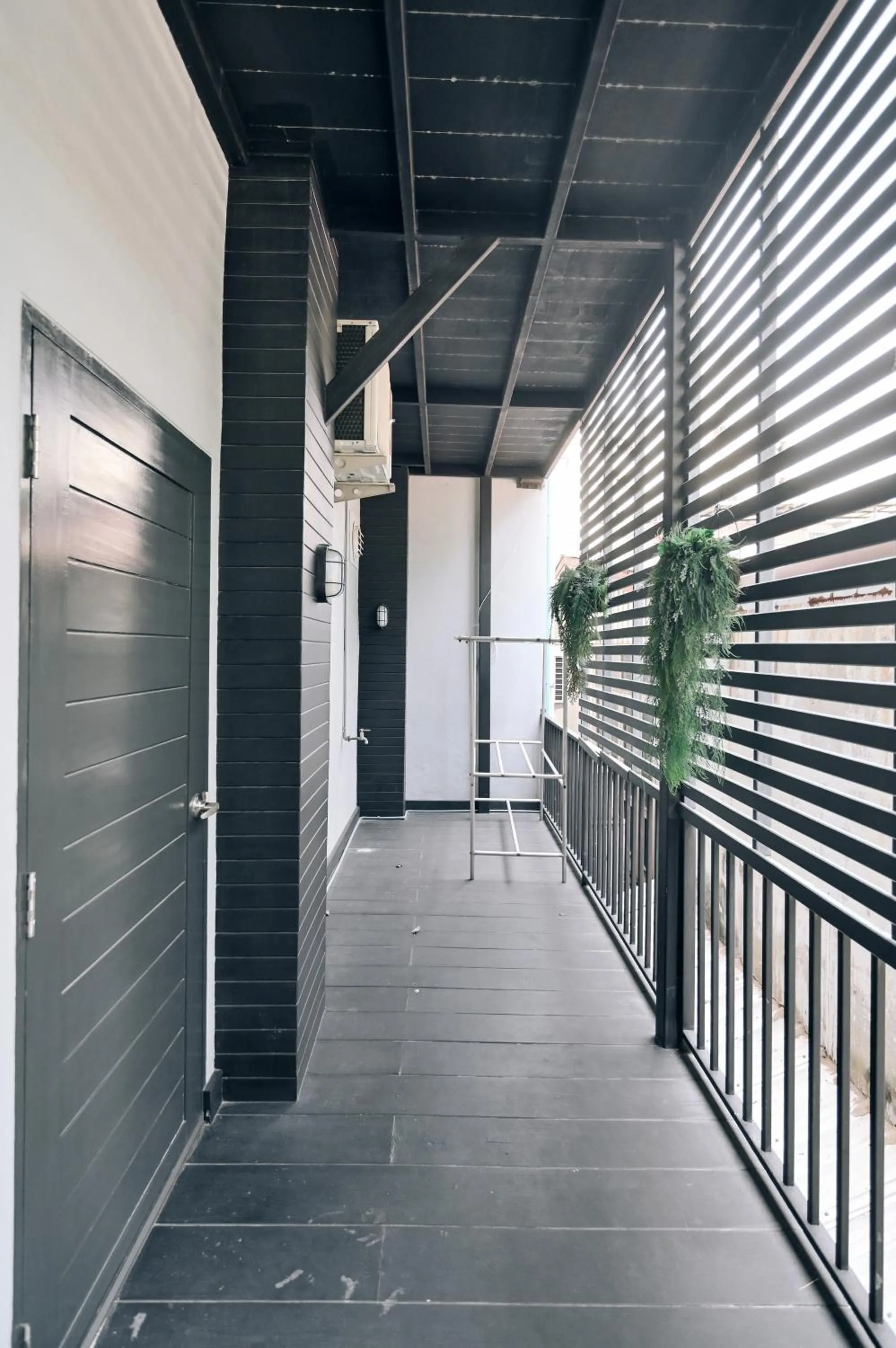 Day in Castle Black Bangkok