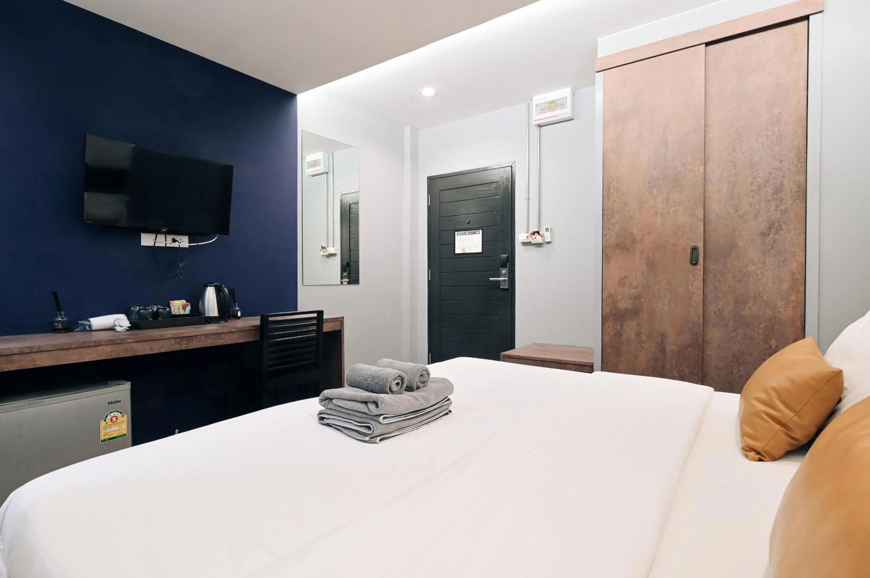 Bed in Castle Black Bangkok