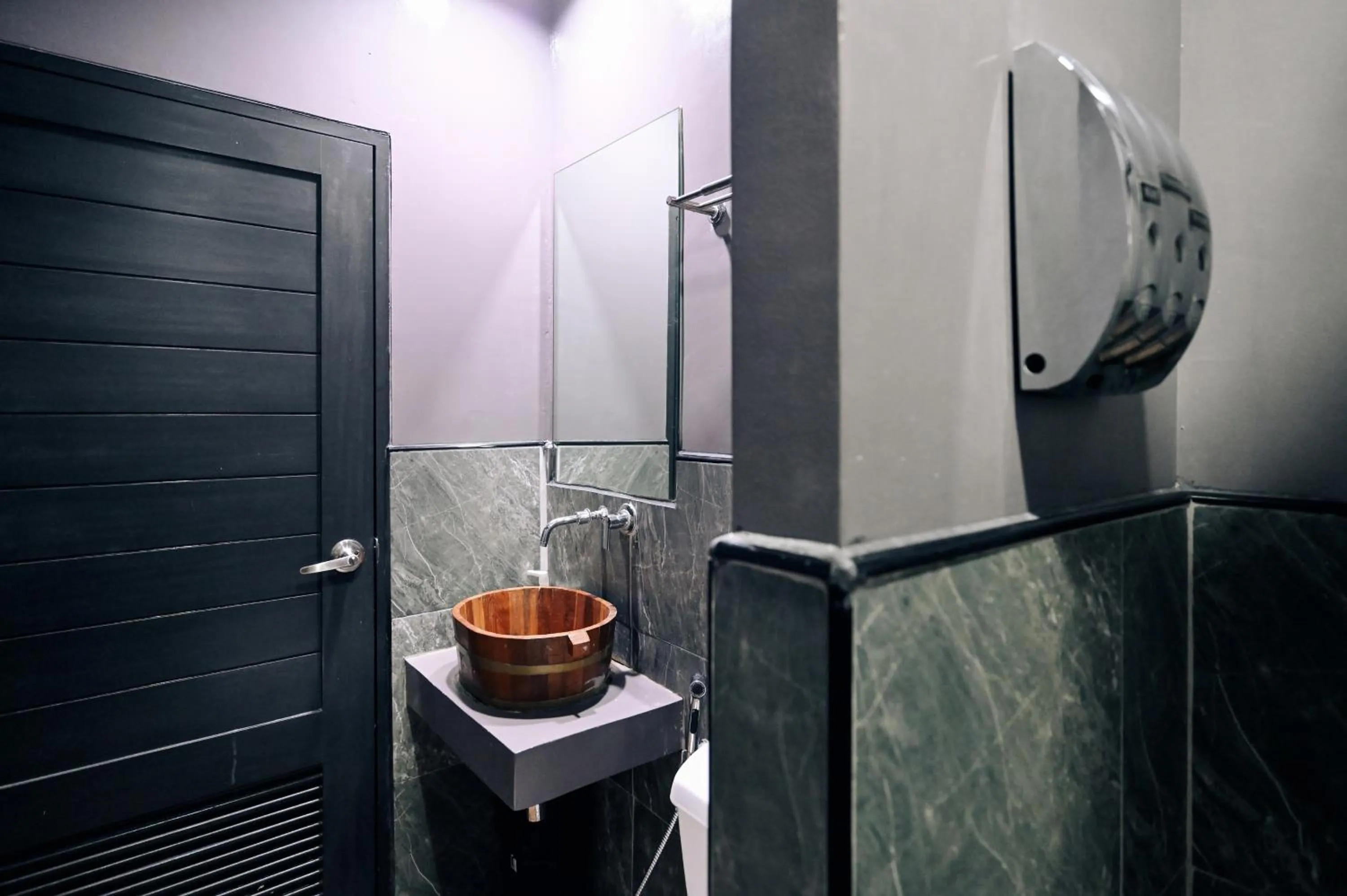 Shower in Castle Black Bangkok