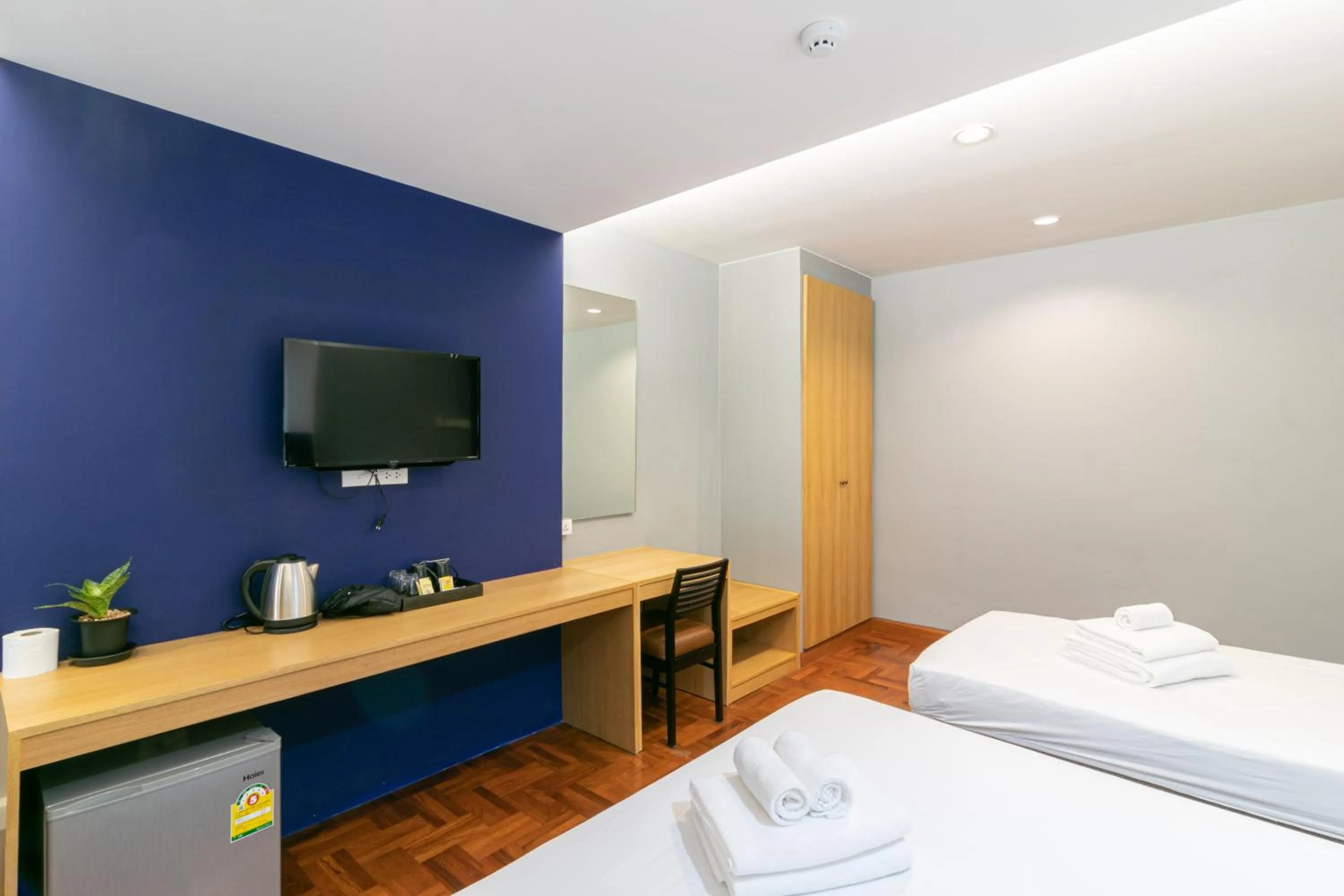TV and multimedia, Bed in Castle Black Bangkok