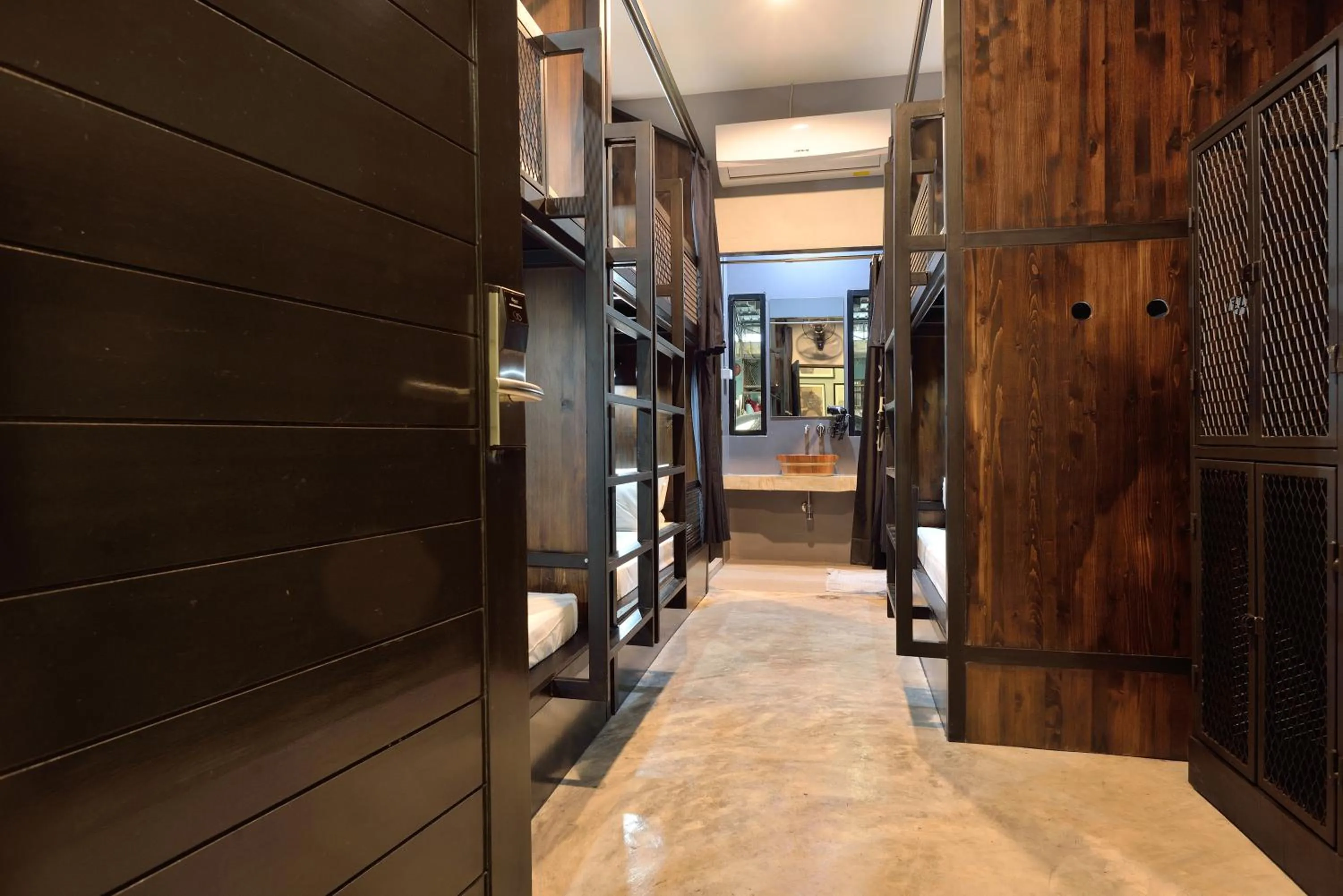 bunk bed in Castle Black Bangkok