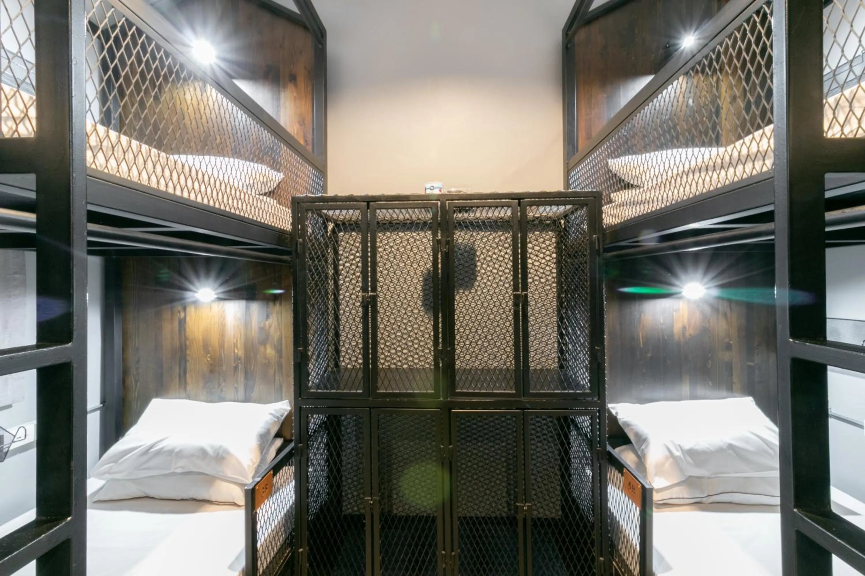 Bed in Castle Black Bangkok