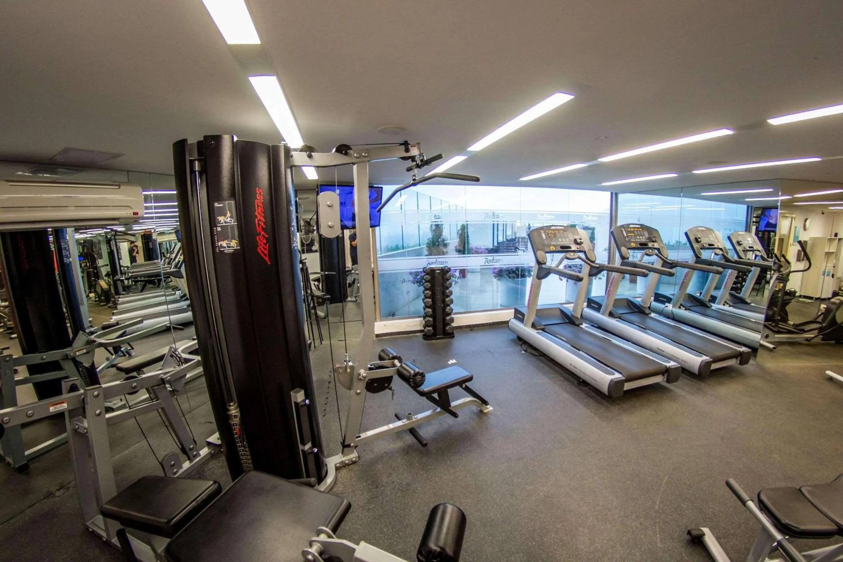 Fitness centre/facilities in Radisson Cartagena Ocean Pavillion Hotel