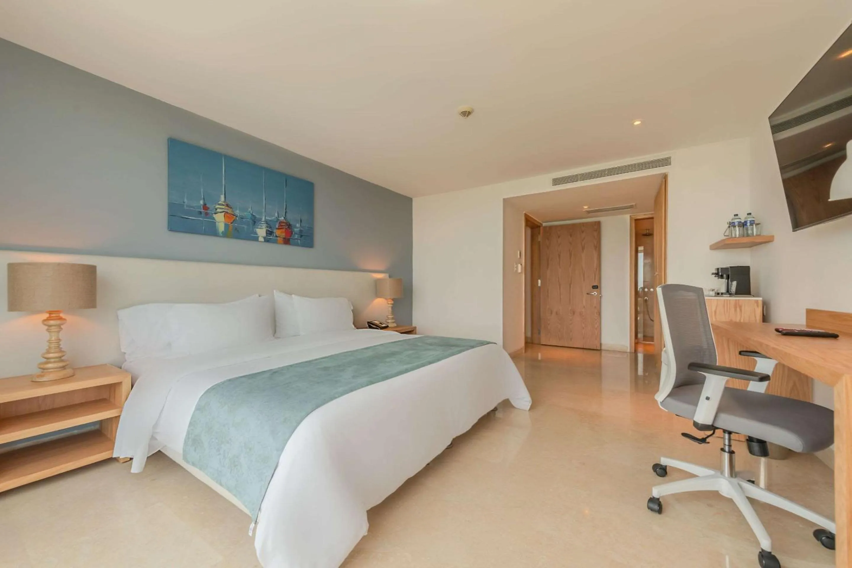 Bedroom, Bed in Radisson Cartagena Ocean Pavillion Hotel