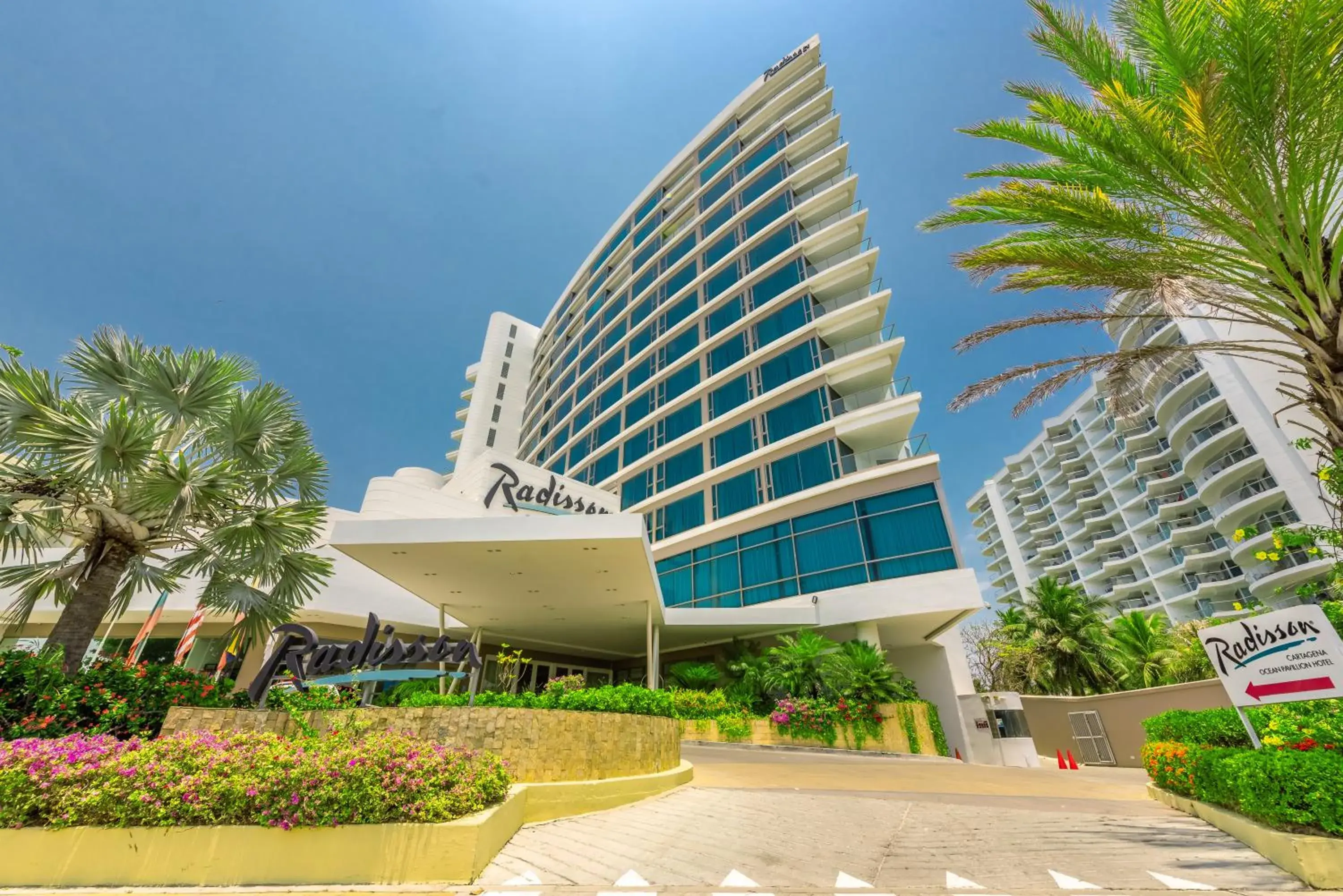 Property building in Radisson Cartagena Ocean Pavillion Hotel Property building in Radisson Cartagena Ocean Pavillion Hotel