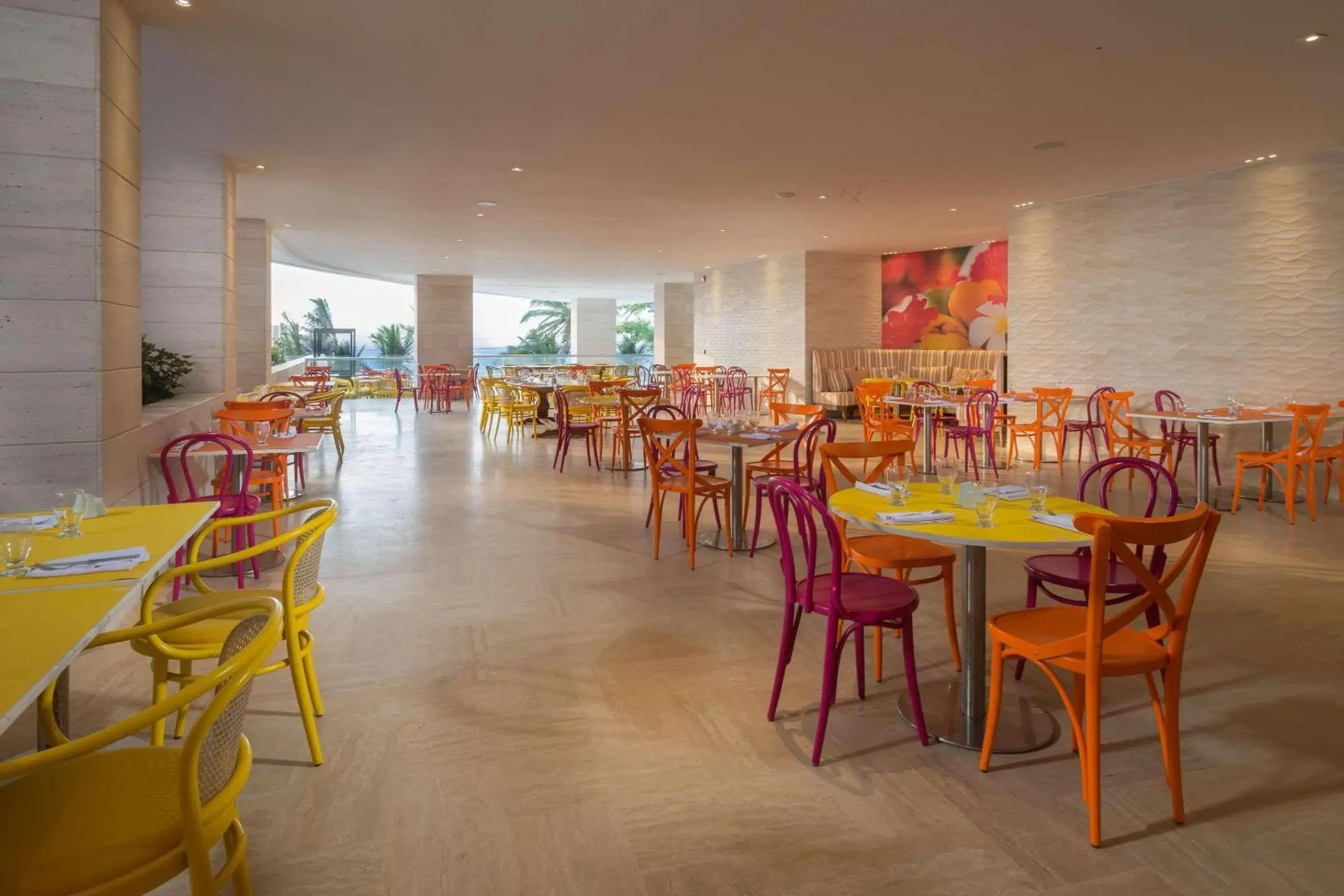 Restaurant/places to eat in Radisson Cartagena Ocean Pavillion Hotel Restaurant/places to eat in Radisson Cartagena Ocean Pavillion Hotel