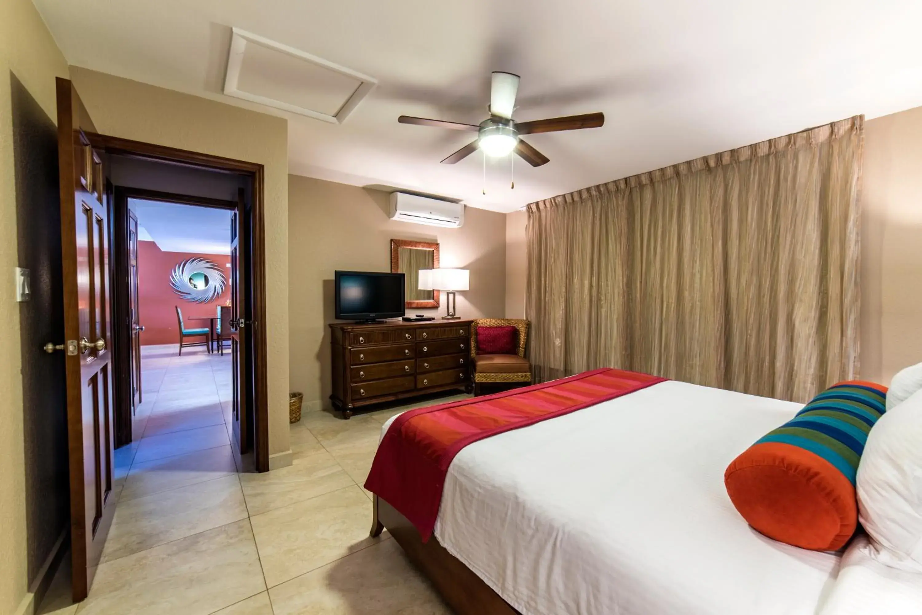 Bedroom, Bed in Simpson Bay Resort Marina & Spa Bedroom, Bed in Simpson Bay Resort Marina & Spa