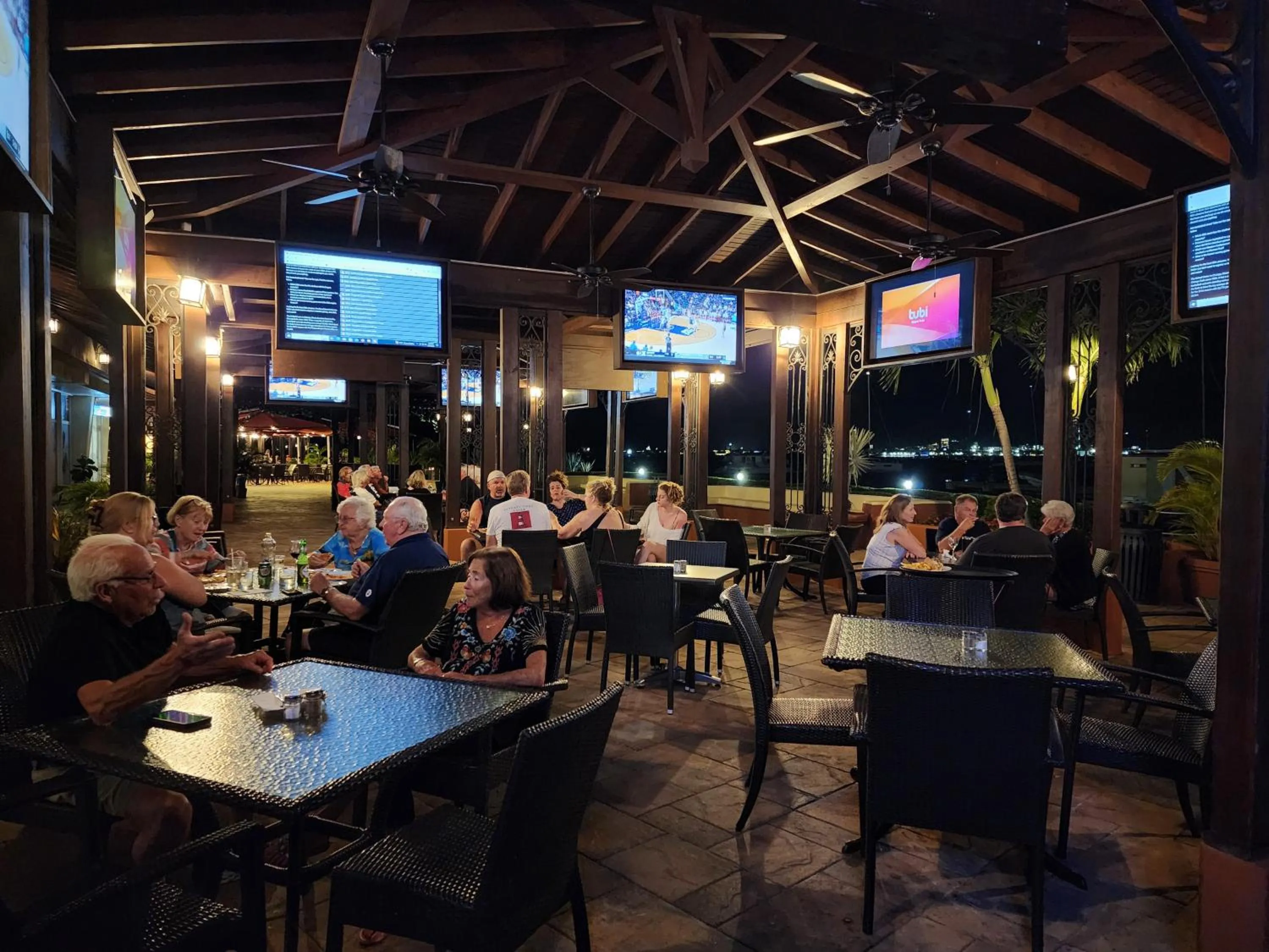 Restaurant/places to eat in Simpson Bay Resort Marina & Spa
