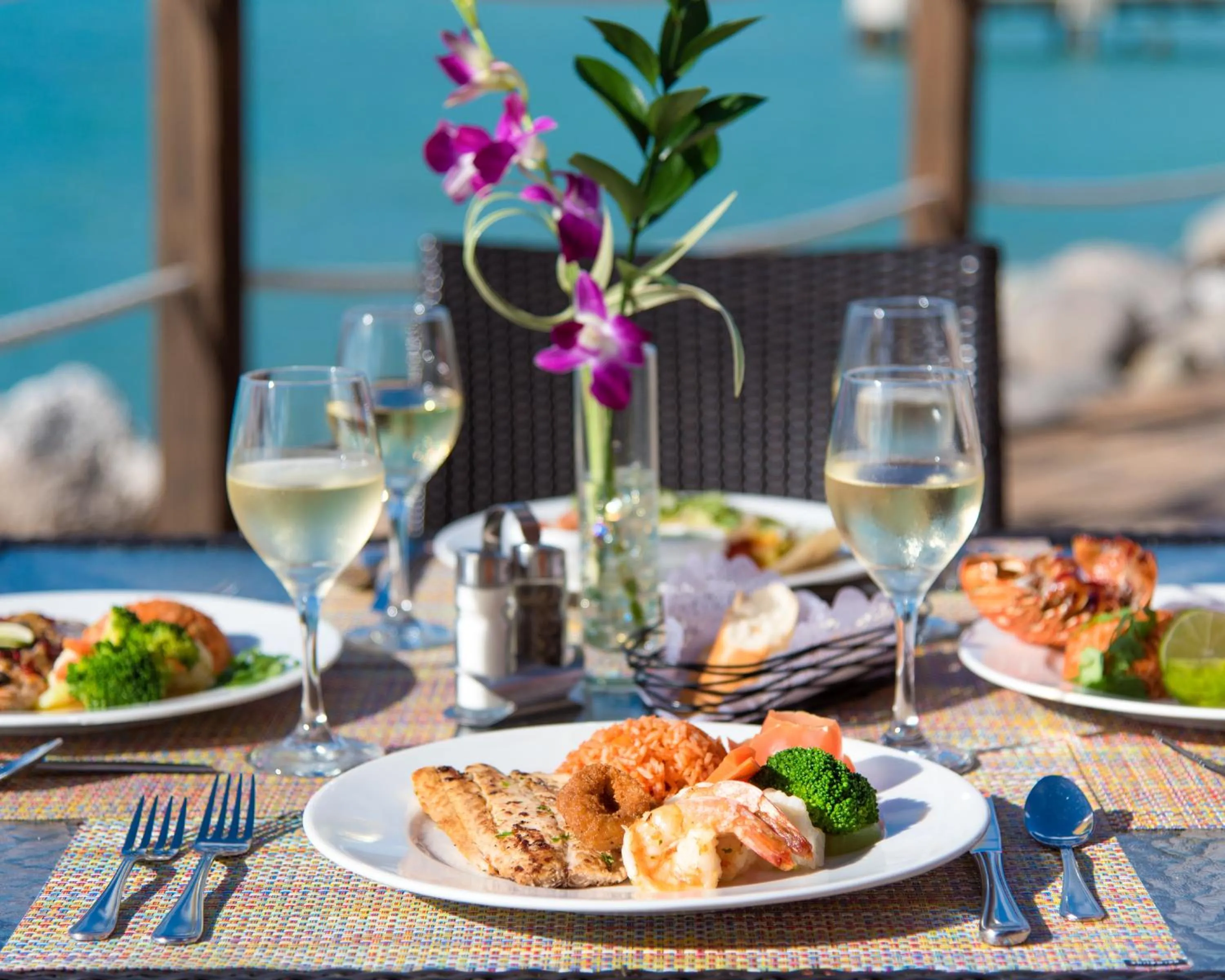 Restaurant/places to eat in Simpson Bay Resort Marina & Spa