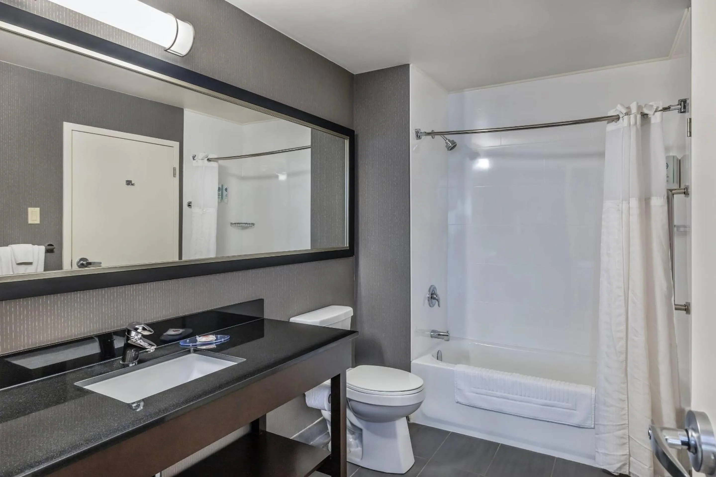 Bedroom in Comfort Inn