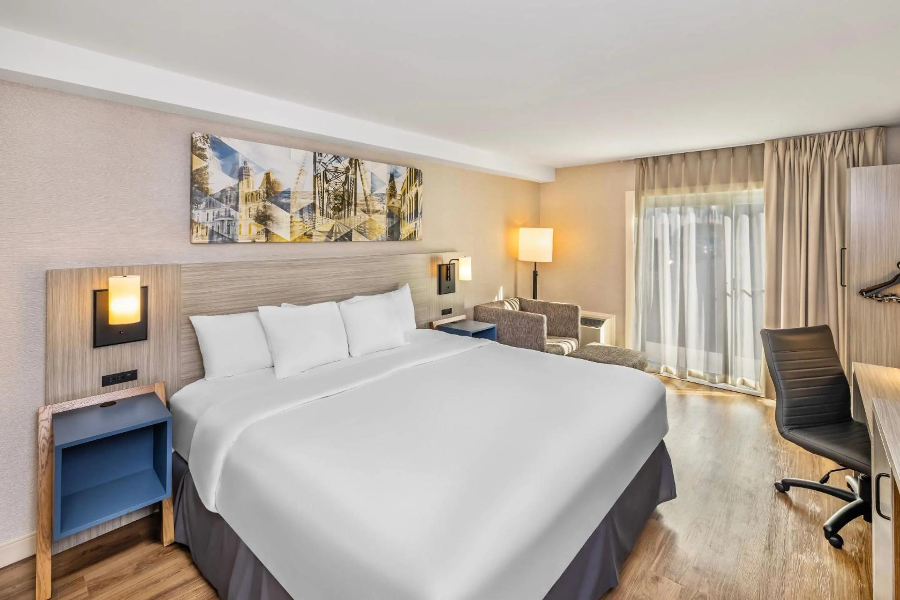 Bedroom, Bed in Comfort Inn