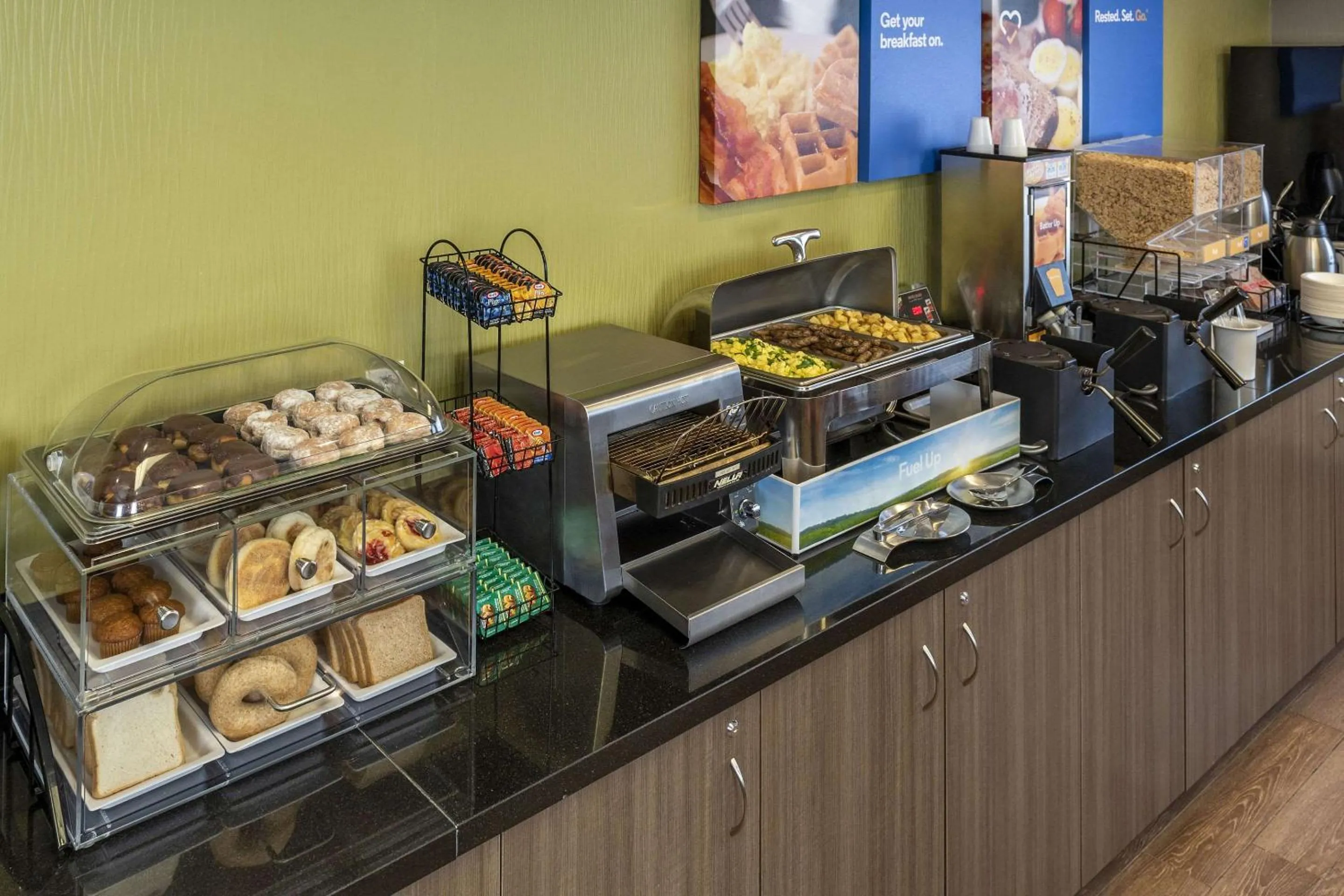 Restaurant/places to eat in Comfort Inn