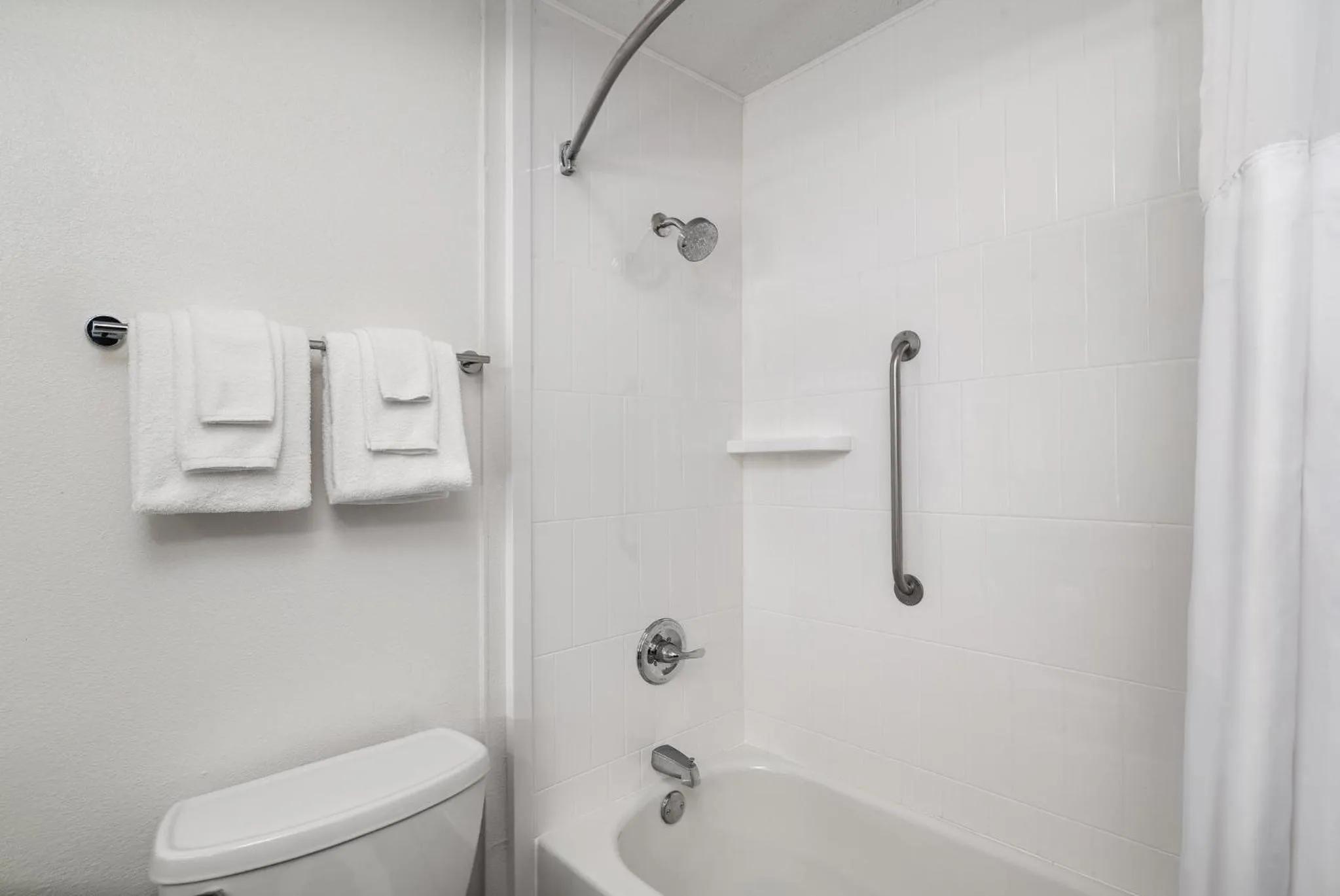 Photo of the whole room in Garner Hotel Wytheville East by IHG