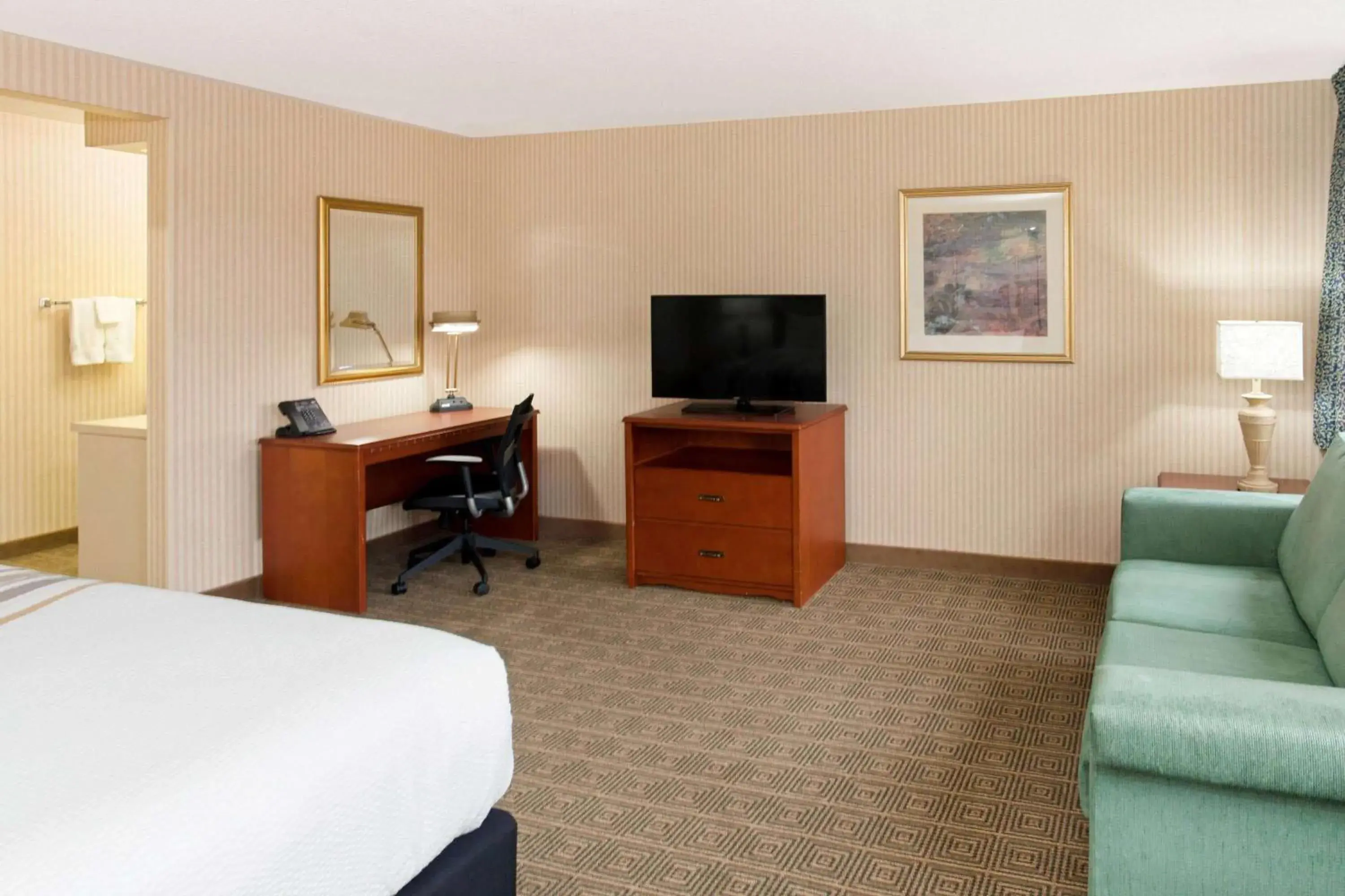 Photo of the whole room, Bed in La Quinta by Wyndham Stevens Point Photo of the whole room, Bed in La Quinta by Wyndham Stevens Point