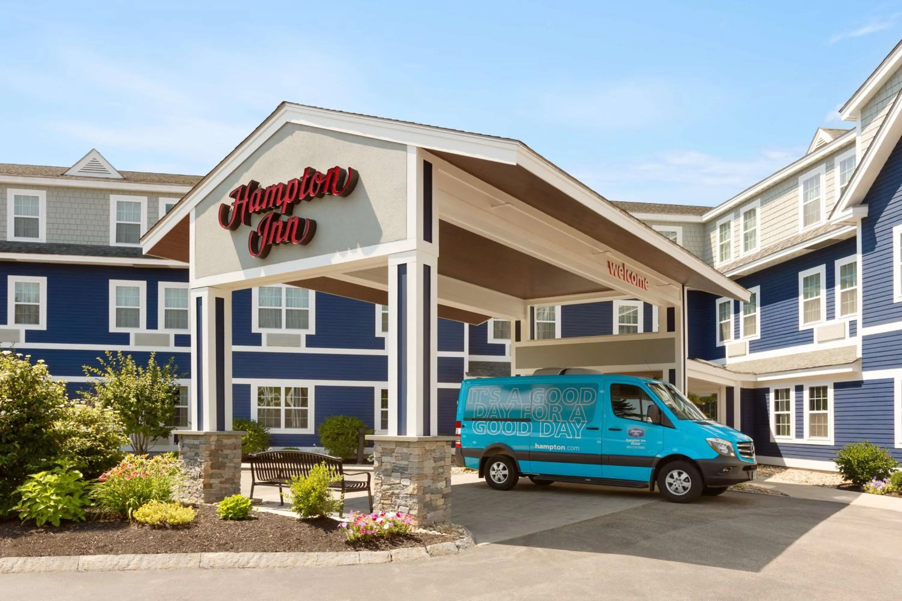 Property building in Hampton Inn Dover