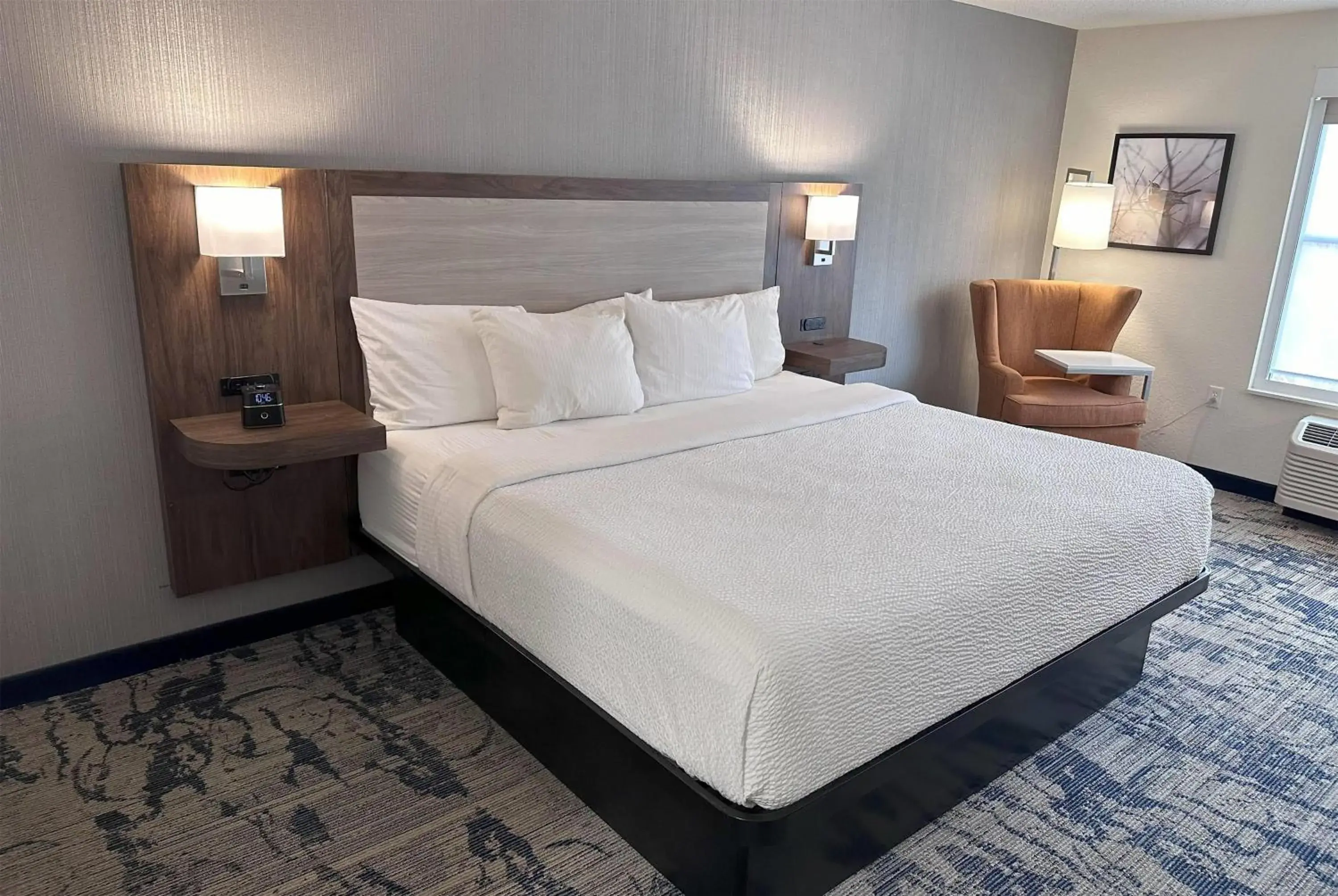 Deluxe King Room in La Quinta by Wyndham Milwaukee SW New Berlin Deluxe King Room in La Quinta by Wyndham Milwaukee SW New Berlin