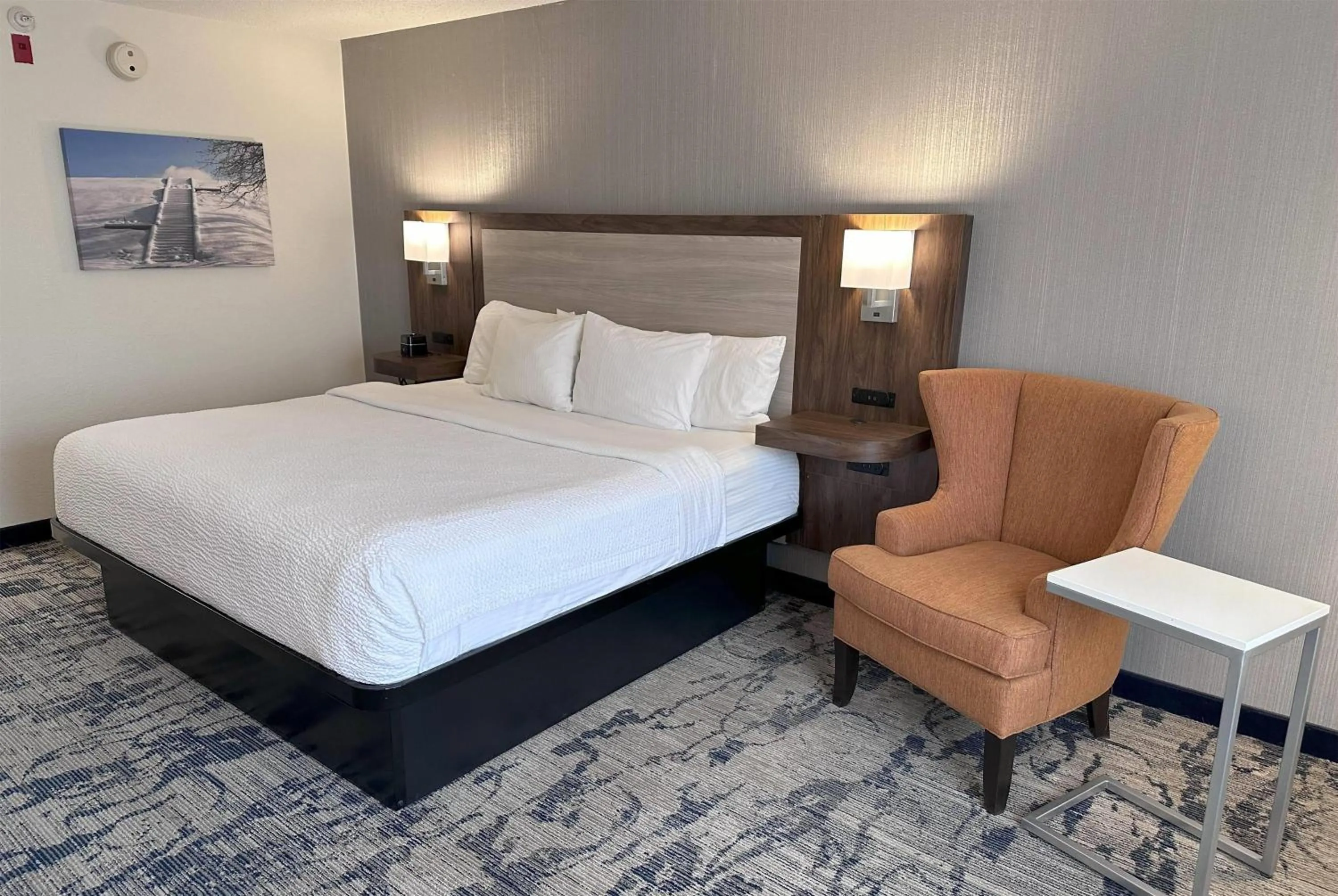 Photo of the whole room, Bed in La Quinta by Wyndham Milwaukee SW New Berlin